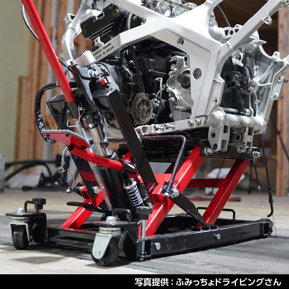 【バイク好き必見】アストロプロダクツ モーターサイクルジャッキ 650kg 油圧モーターサイクルジャッキ / 工具・DIY用品通販のアストロ