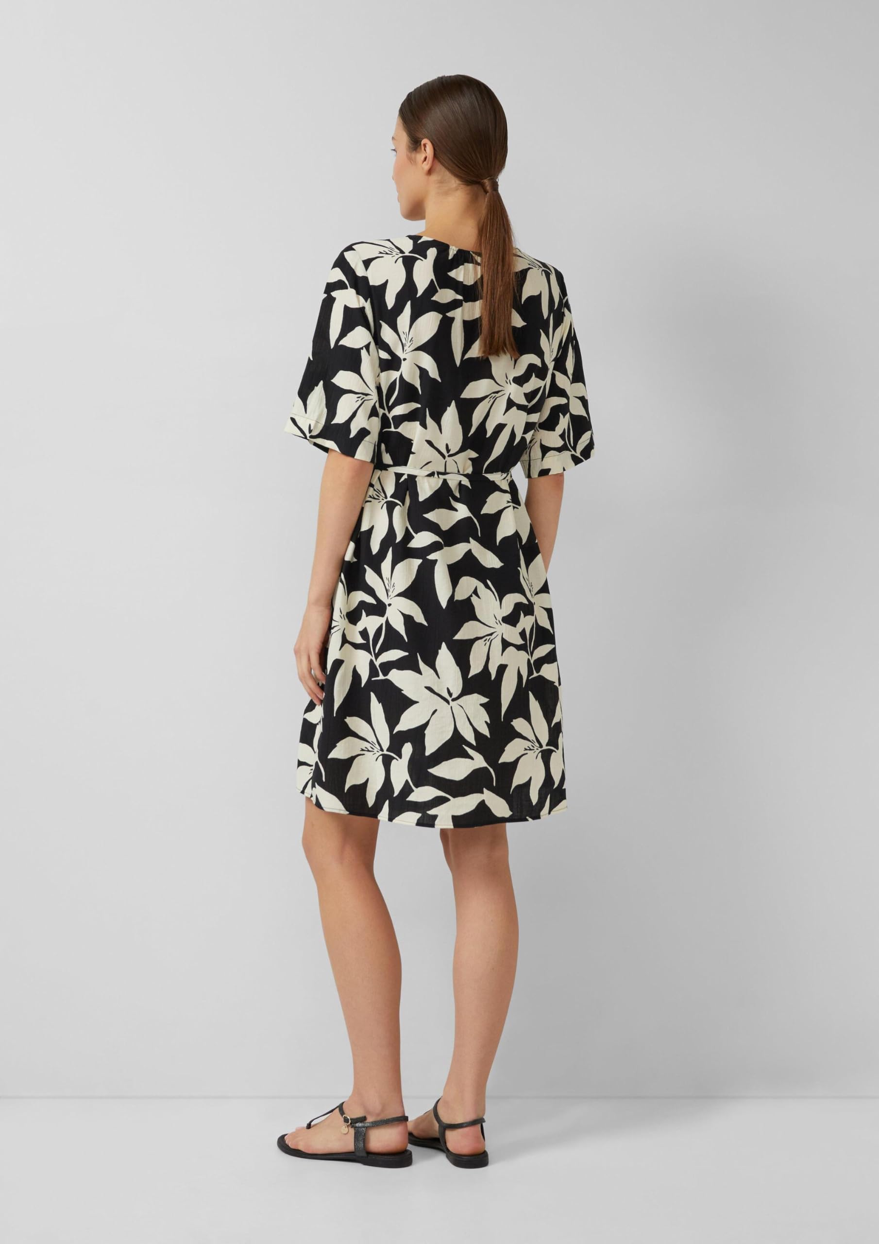 s.Oliver Damen 2176376 Kleid mit Allover Print