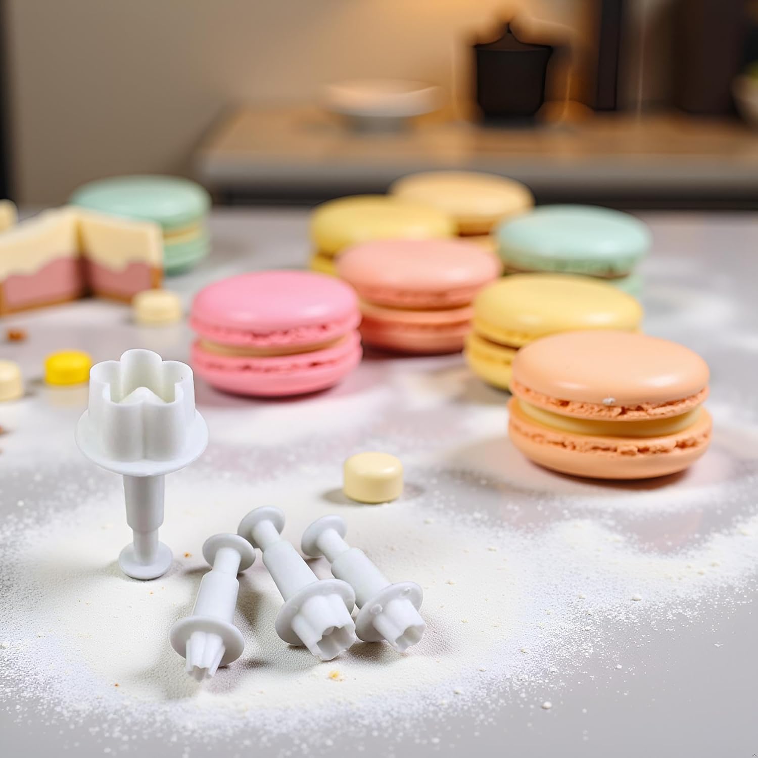 4Pcs White Flower Plunger Cookie Cutter DIY Blossom Flower Cake Fondant Mold Plastic Cake Decorating Tools Baking Accessories Cookie Cutters For Baking Plastic, Dessert and Candy Sculpting Tools - Image 7