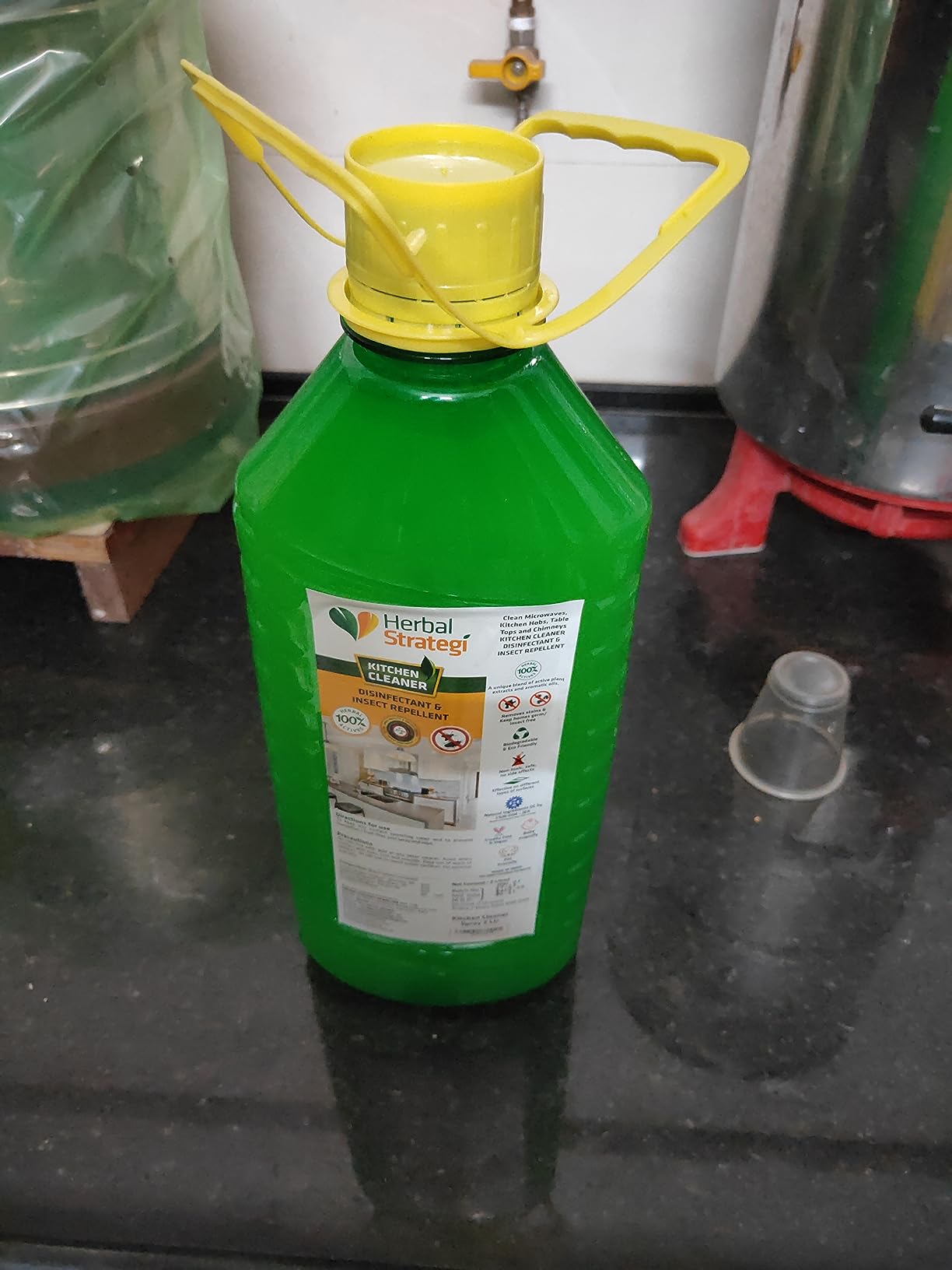 Herbal Strategi Just Mop Kitchen Cleaner Spray 2L Refill & Tough