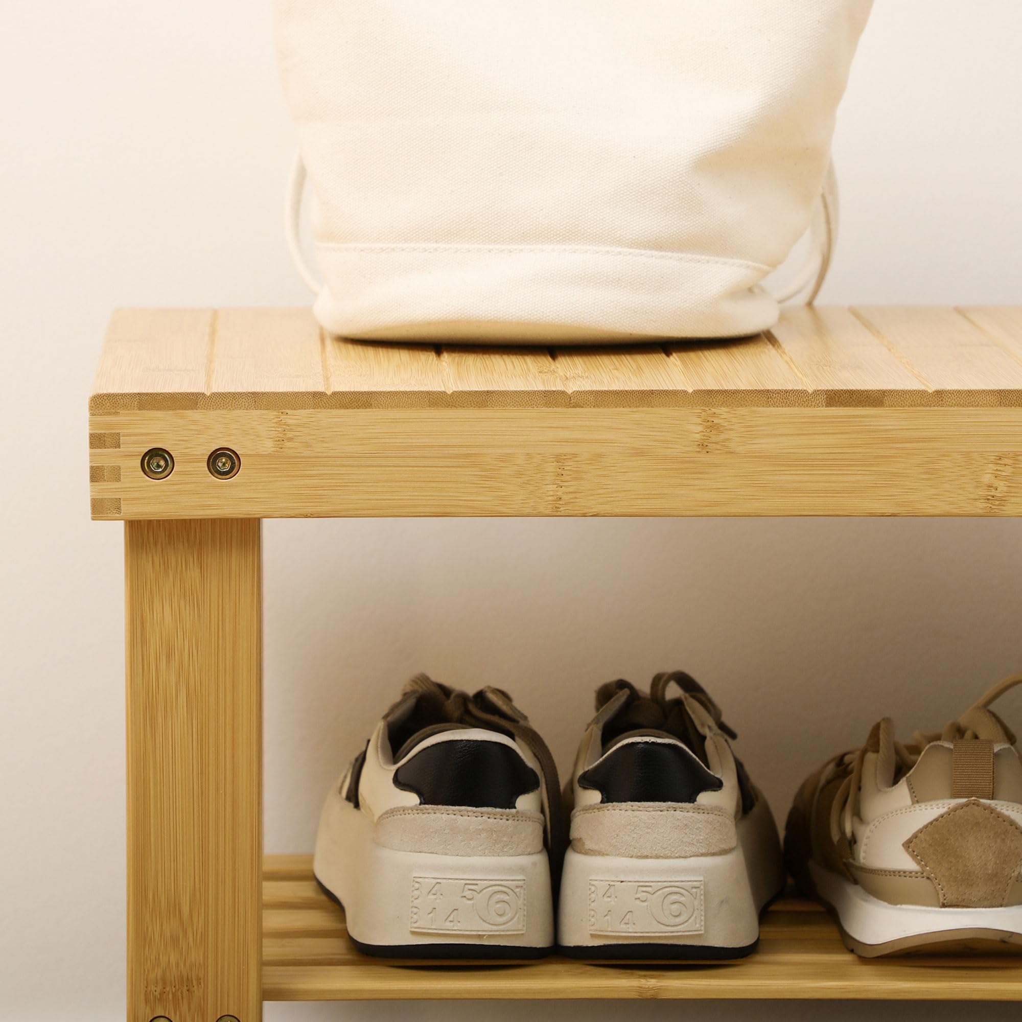 HOMCOM Bambusowa ławka na buty, 3-poziomowa półka na buty, styl skandynawski, ławka do przechowywania wejścia, salonu, sypialni, obciążenie 136 kg, 70 x 28 x 45 cm, naturalne drewno