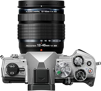 OM SYSTEM OM-5 12-45mm F4.0 PRO レンズキット美品 OMデジタルソリューションズ OM SYSTEM OM-5 12-45mm F4.0 PRO レンズ
