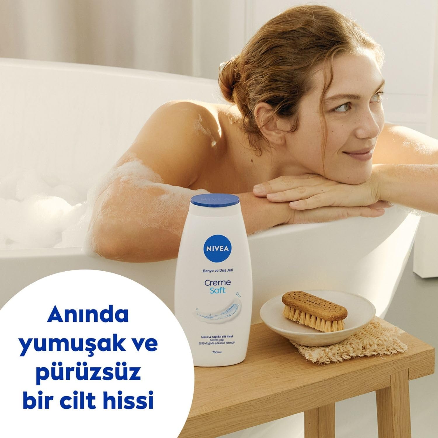 NIVEA Değerli Yağlar İçeren Vücut Losyonu Kiraz Çiçeği & Jojoba Yağı, 400 ml + NIVEA Creme Soft Kremsi Dokunuş Banyo Ve Duş Jeli 750 ml