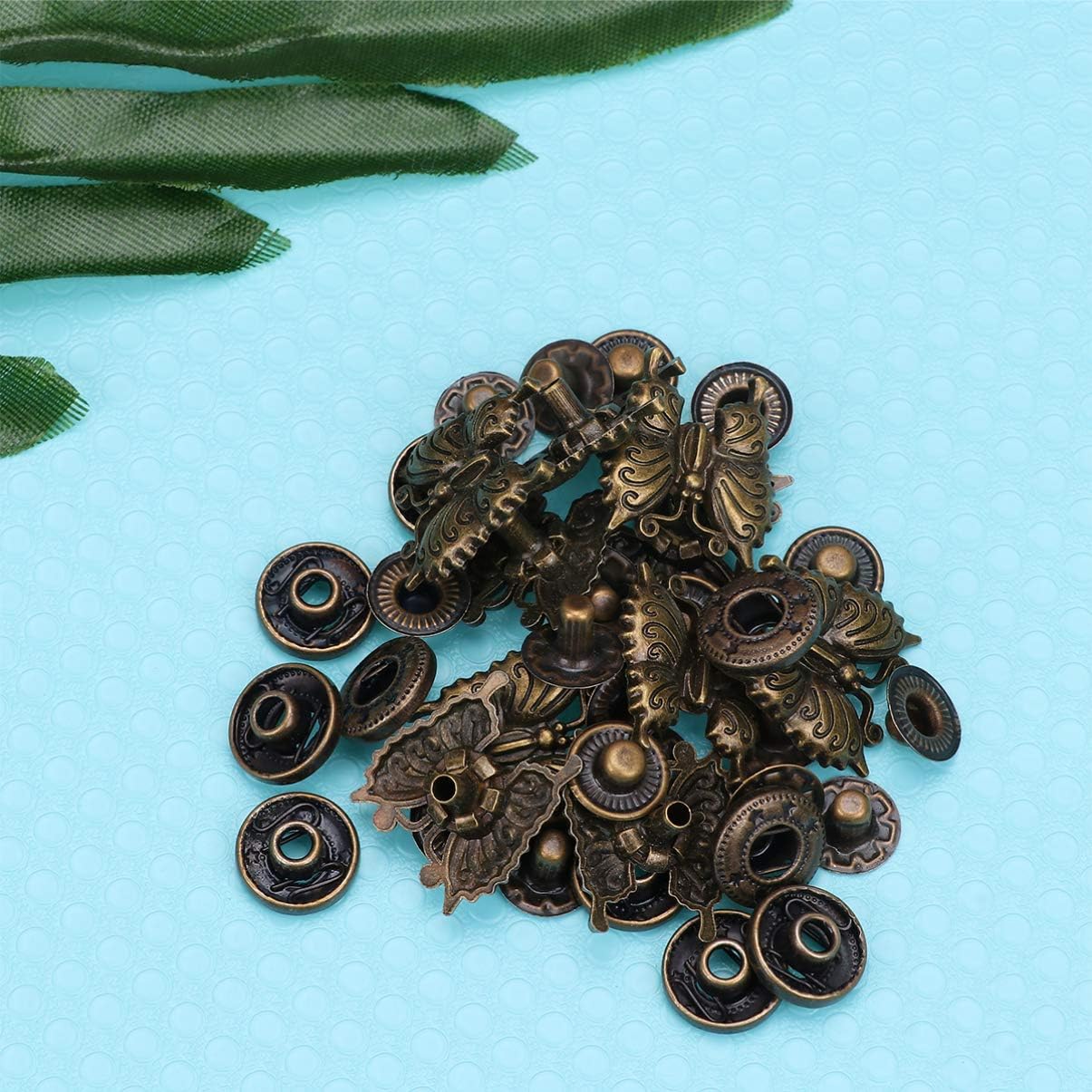 ARTIBETTER 10 Set Antique Snaps Button Bronze Vintage Metal Snap Leather Fastener Clasp Butterfly Sewing Snaps for Handbag Purses Bags Clothes Leather Sewing Craft DIY