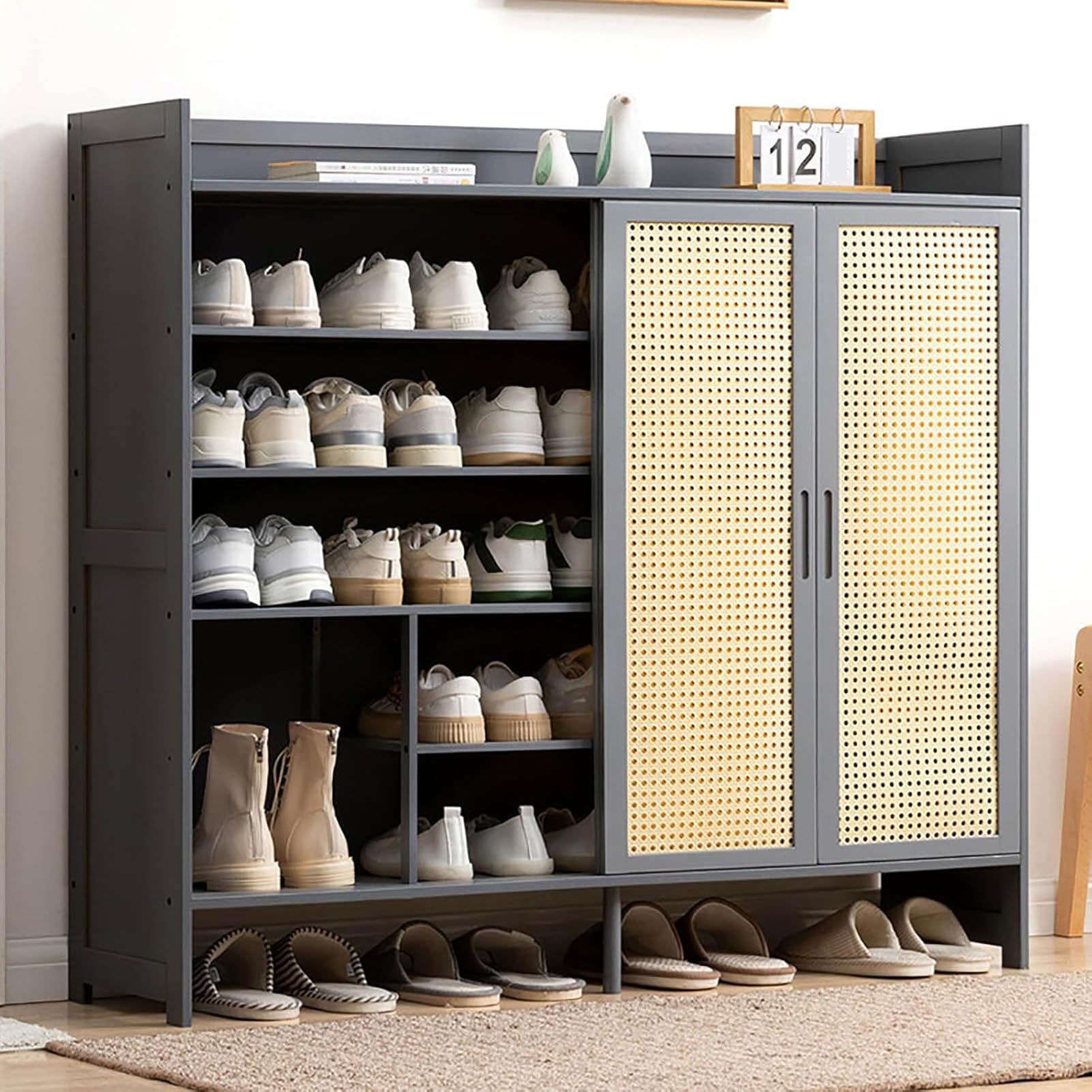 Meuble à chaussures en rotin pour couloir et bureau ordonné