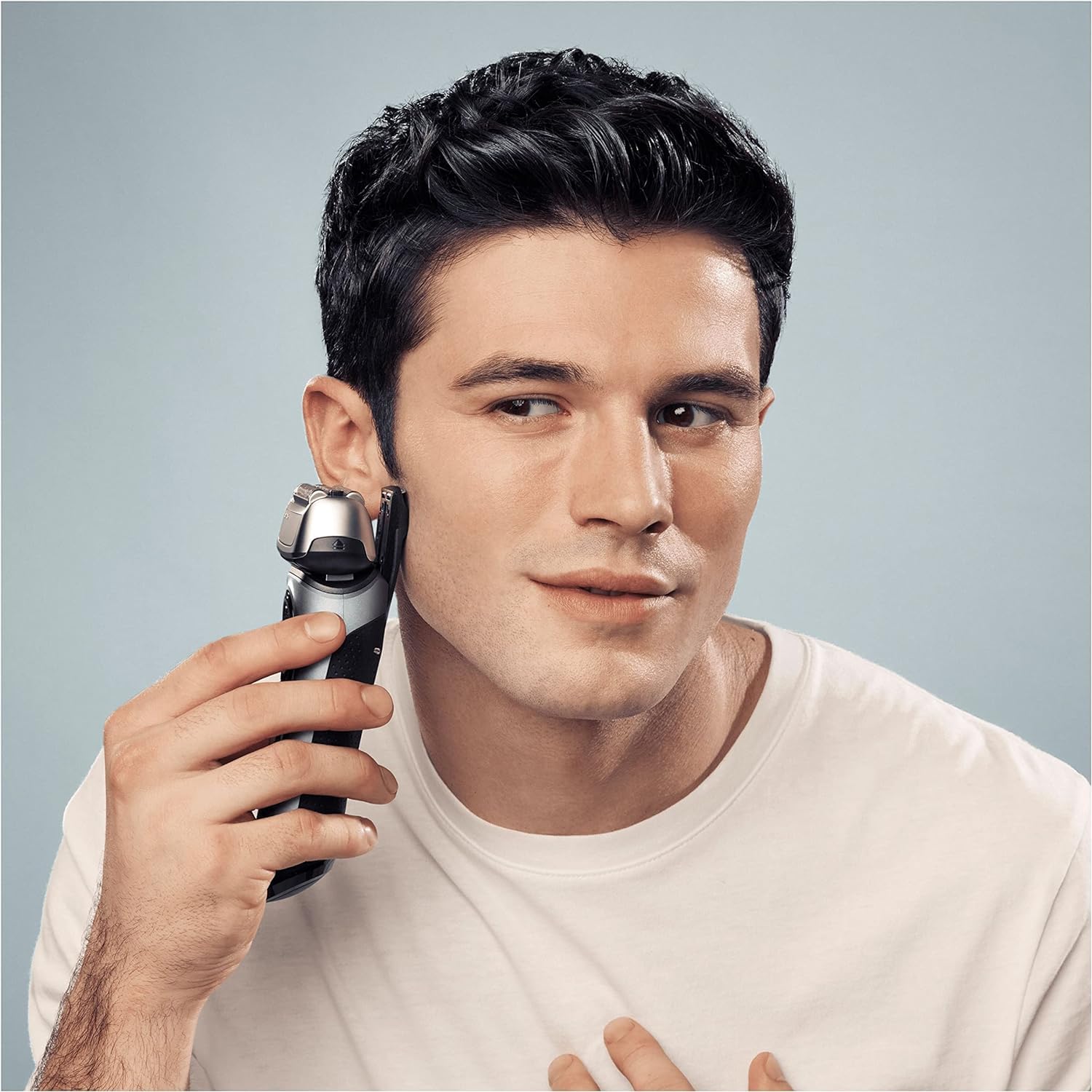 Braun Series 8 Afeitadora Eléctrica Hombre, Máquina de Afeitar Barba con Recortadora de Precisión, Tecnología Sónica, Cabezal de 40° y 3en1, Centro de Limpieza, Recargable, Inalámbrica, 8467 CC, Negro