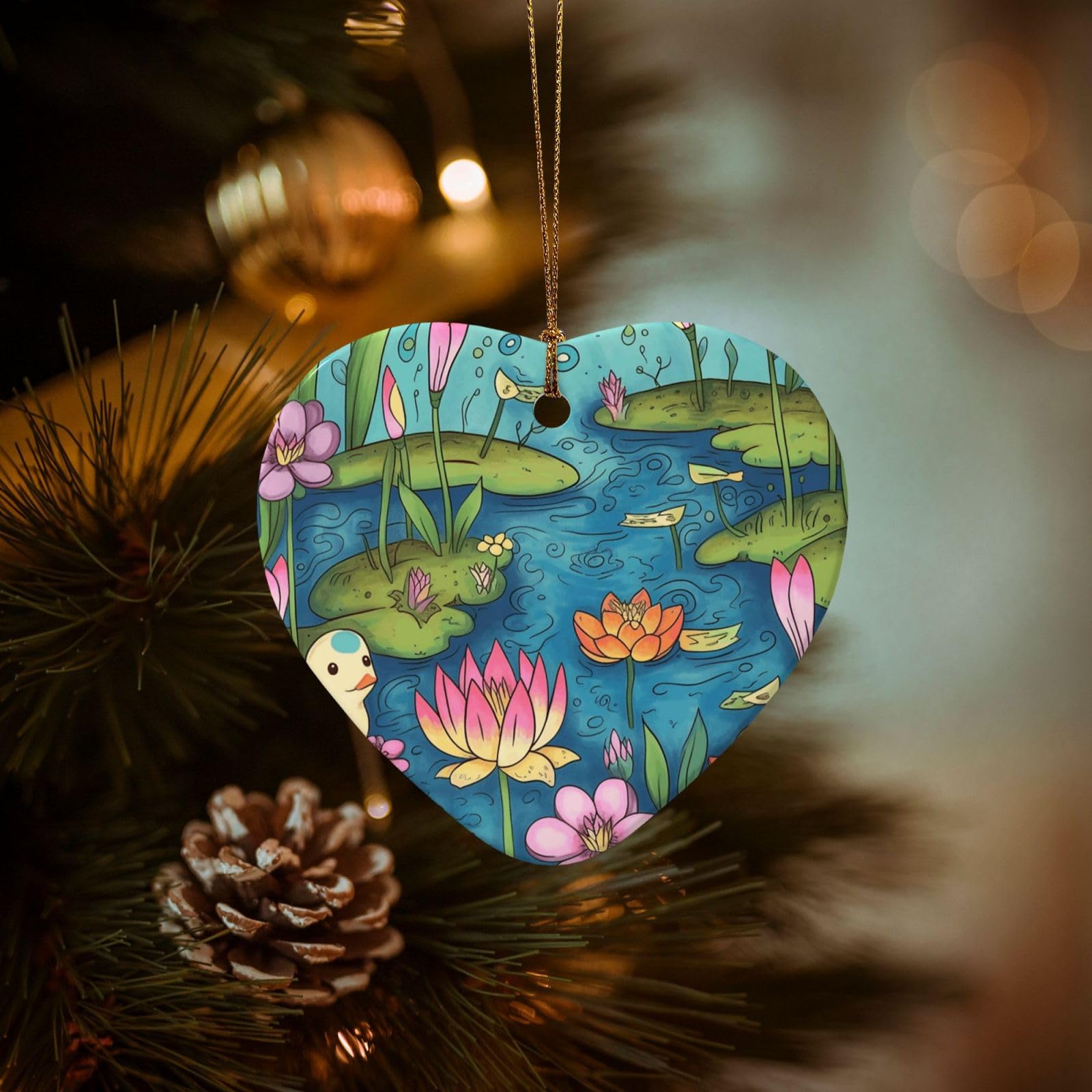 Christmas Tree Ornaments Ceramics Christmas Decorations Pond Party Ornaments with Gold Ribbon Porcelain Xmas Tree Crafts Heart Shape Hanging Pendant for Christmas Tree Party Decor