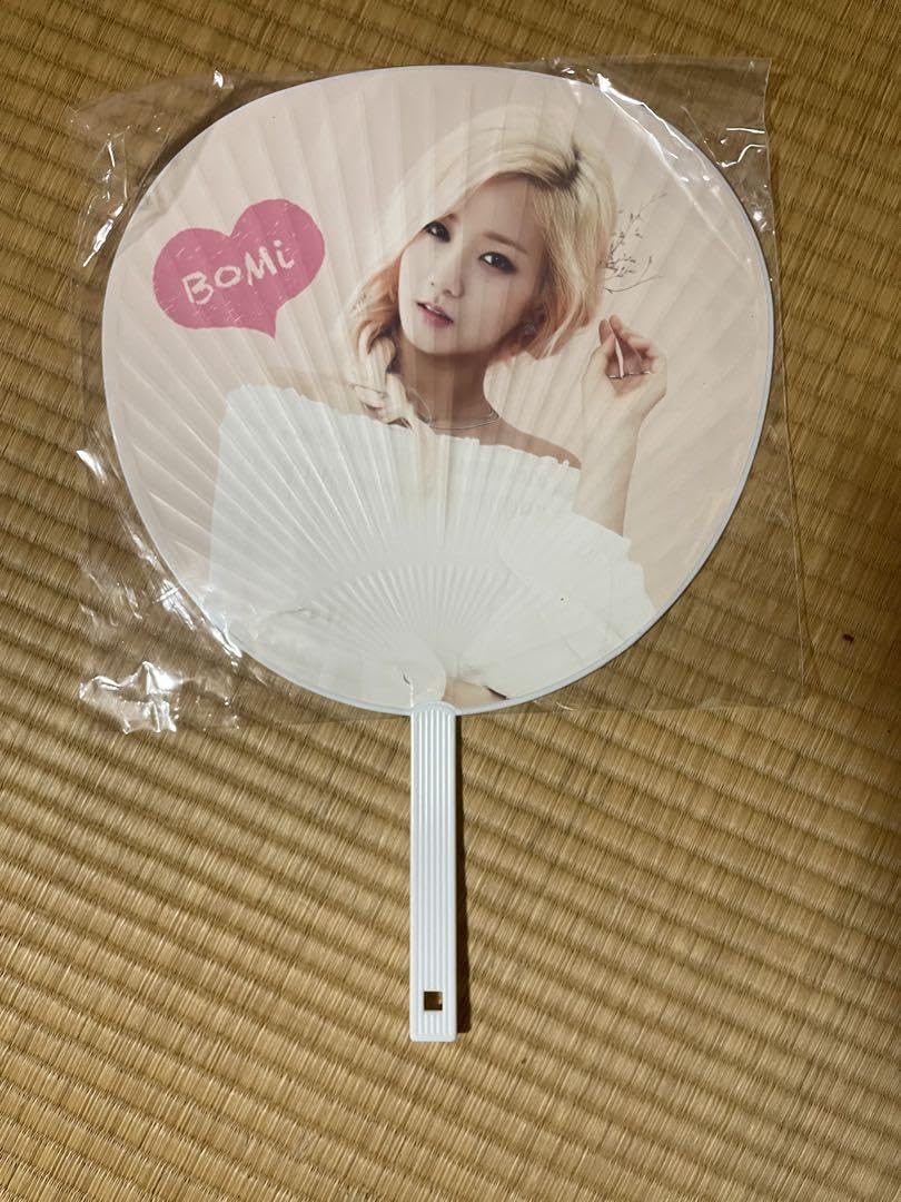 Amazon.co.jp: APINK PINK SEASON うちわ (ボミ) : おもちゃ