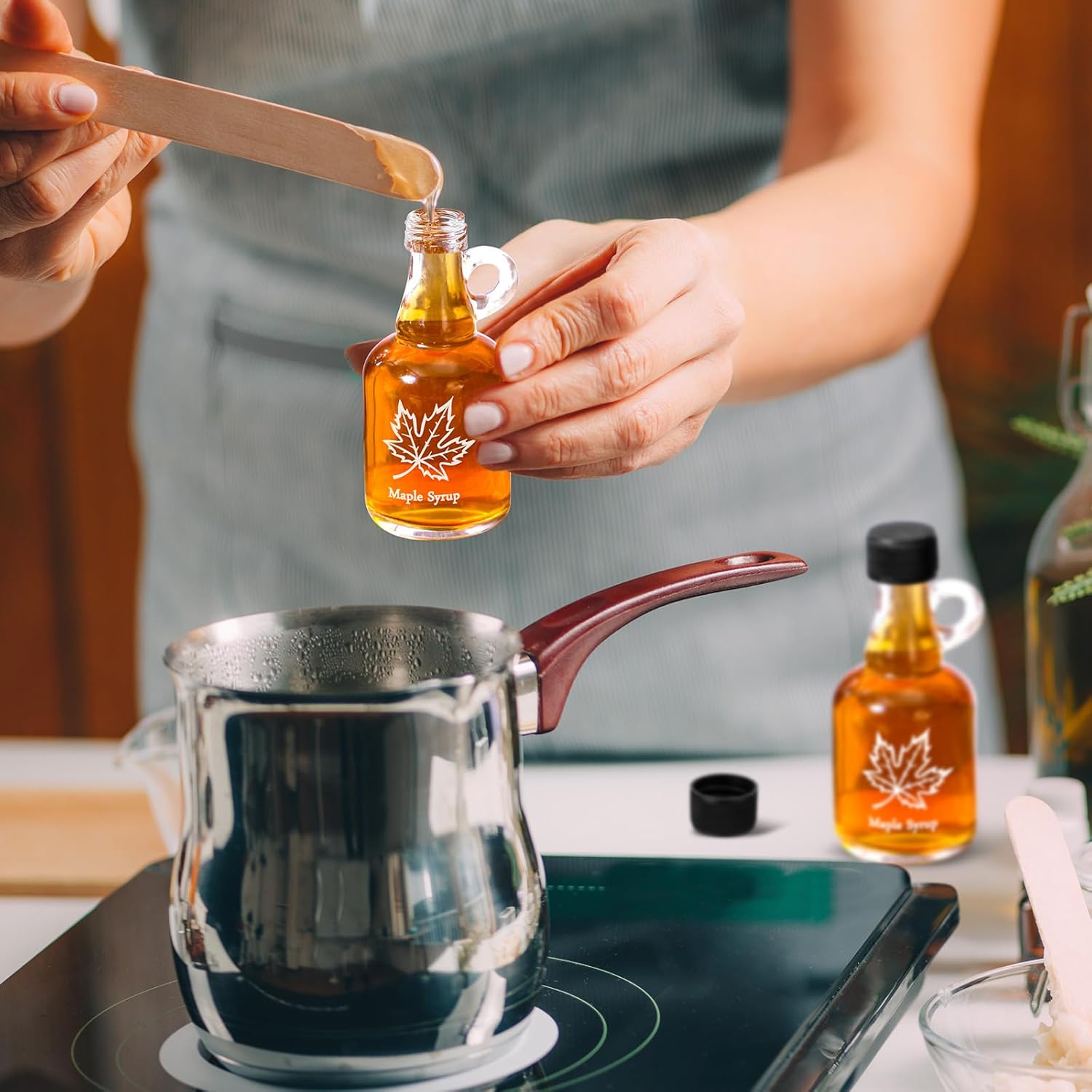 Havawish 24 Pcs 1.7 oz Glass Maple Syrup Bottles Mini Syrup Container with Loop Handle and Plastic Lids, Small Empty Jars for Oil Storage Gift