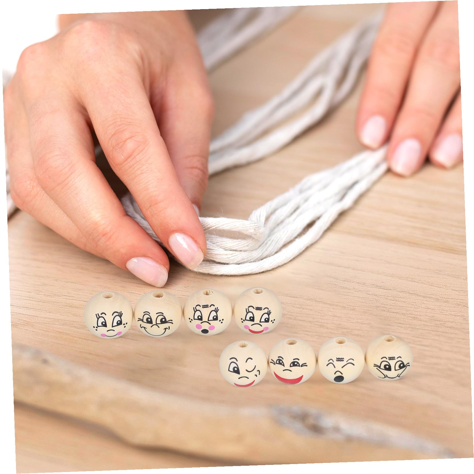 80 piezas Cuentas de Madera con Cara Sonriente para Manualidades y Pulseras DIY con Abalorios Naturales para Hacer Collares y Regalos Creativos