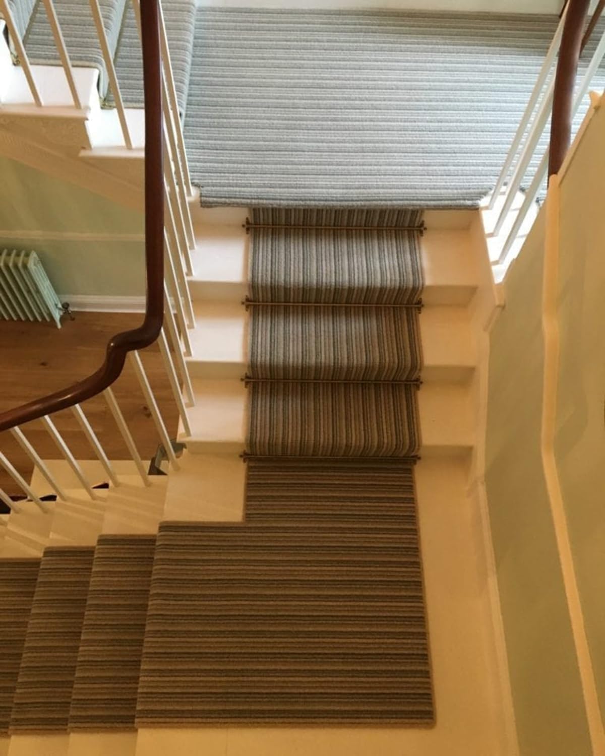 Stair Carpet rods, Brass Stair Carpet Tube kit, Round Stair Fixed Slide rods for Office, Museum, Theatre, Corridor Stairs(60cm/23.6in/2ft)