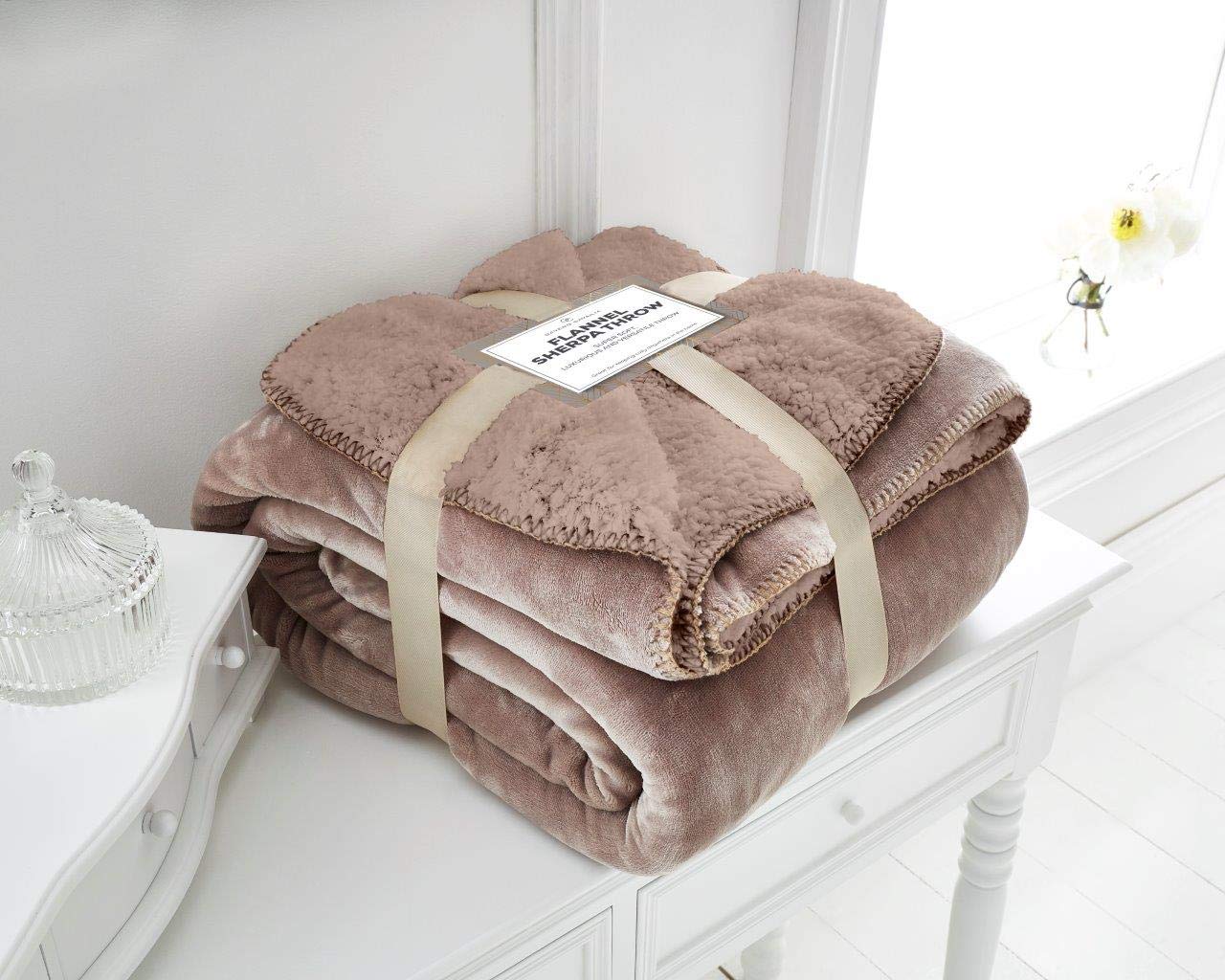 Luxurious Quality FLANNEL SHERPA FLEECE BLANKET THROW Super Soft And Warm - Ideal As Sofa Bed Throw Blanket Bedspread Runner or Settee Cover For Every Part Of Your Home (Large 200x240cm, Mink)