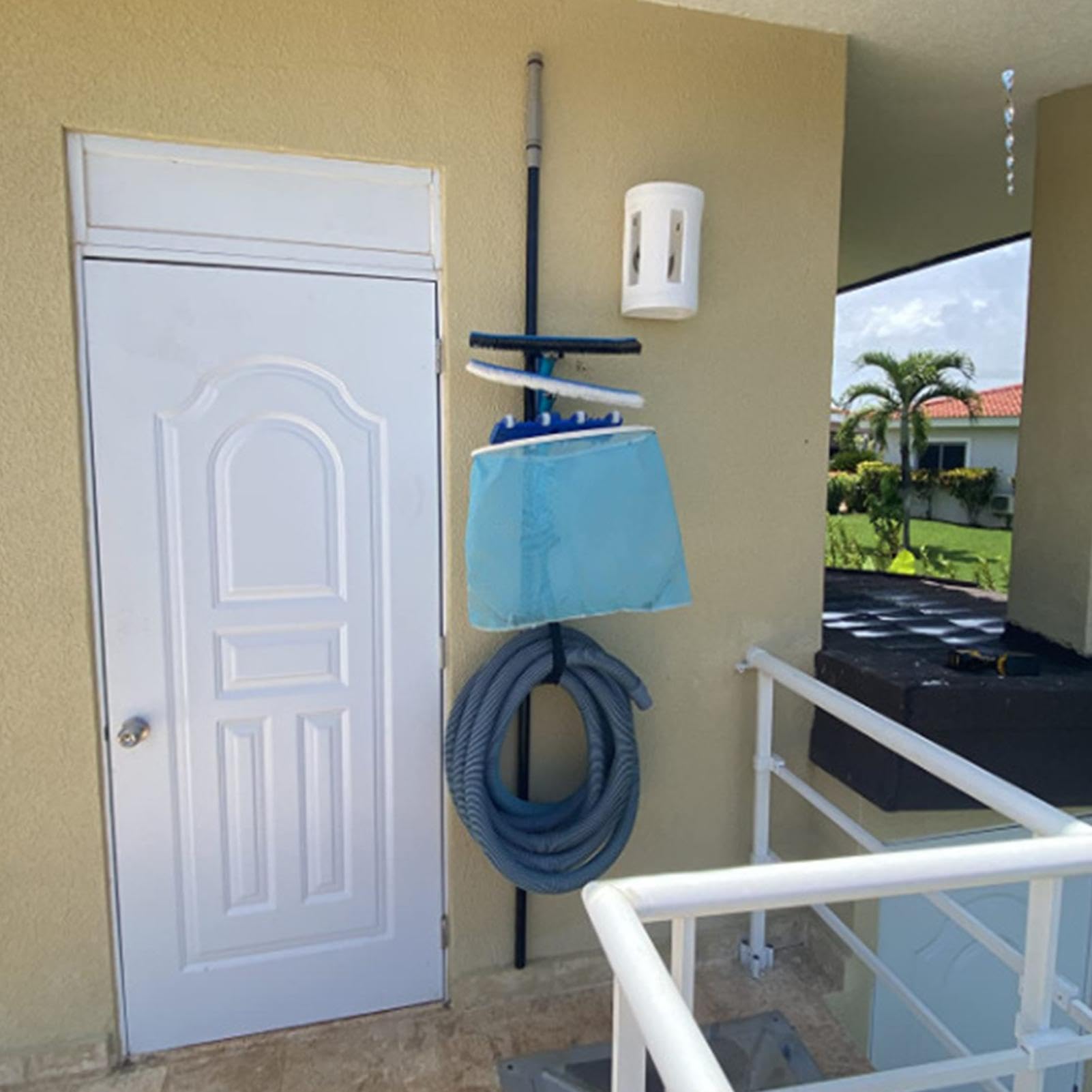 Pool Tool Organizer – 23.62 Inch Swimming Pool Storage Rack | Aluminum Vacuum Hose Storage – Holds Up to 5 Cleaning Accessories & 2 Poles Keeps Pools Area Tidy & Resistant to Outdoor Córrosion