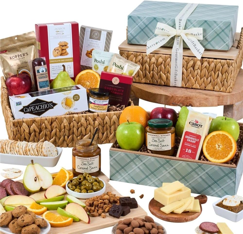 GourmetGiftBaskets.com Deluxe Fruit Basket - Prime Fruit Gift Baskets - Food Gift Prime - Birthday, Christmas, Sympathy, Men, Women, Family