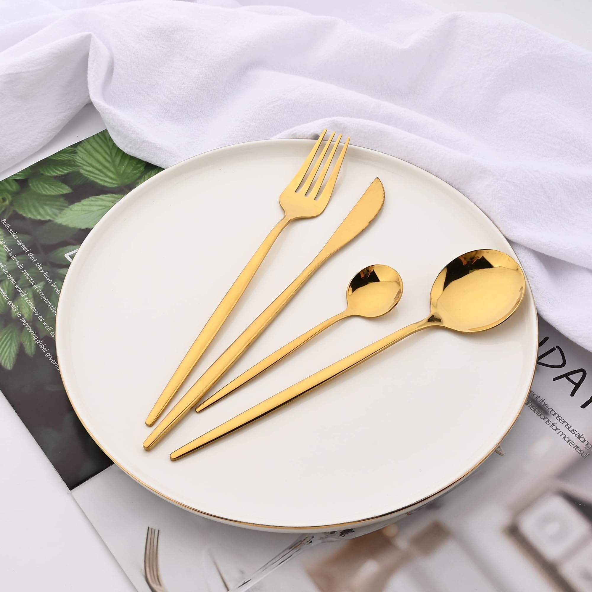 Ménagères assorties Lot de 10 fourchettes à gâteau dorées for mariage, petites fourchettes à apéritif, ensemble de fourchettes à thé en acier inoxydable for fête, fourchettes à apéritif à 3 dents de 1