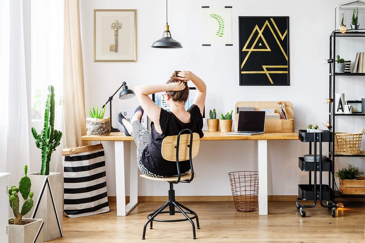 Wallcharmers Large Skeleton Key, Cast Iron Key Wall Decor, Gold Vintage Style Skeleton Keys for Walls, Gold