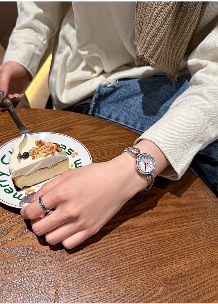 XCZAP Ladies Fashion Exquisite Compact Quartz Watch Elegant Luxury Silver Women Watches Designer Alloy Waterproof Bracelet Wristwatch