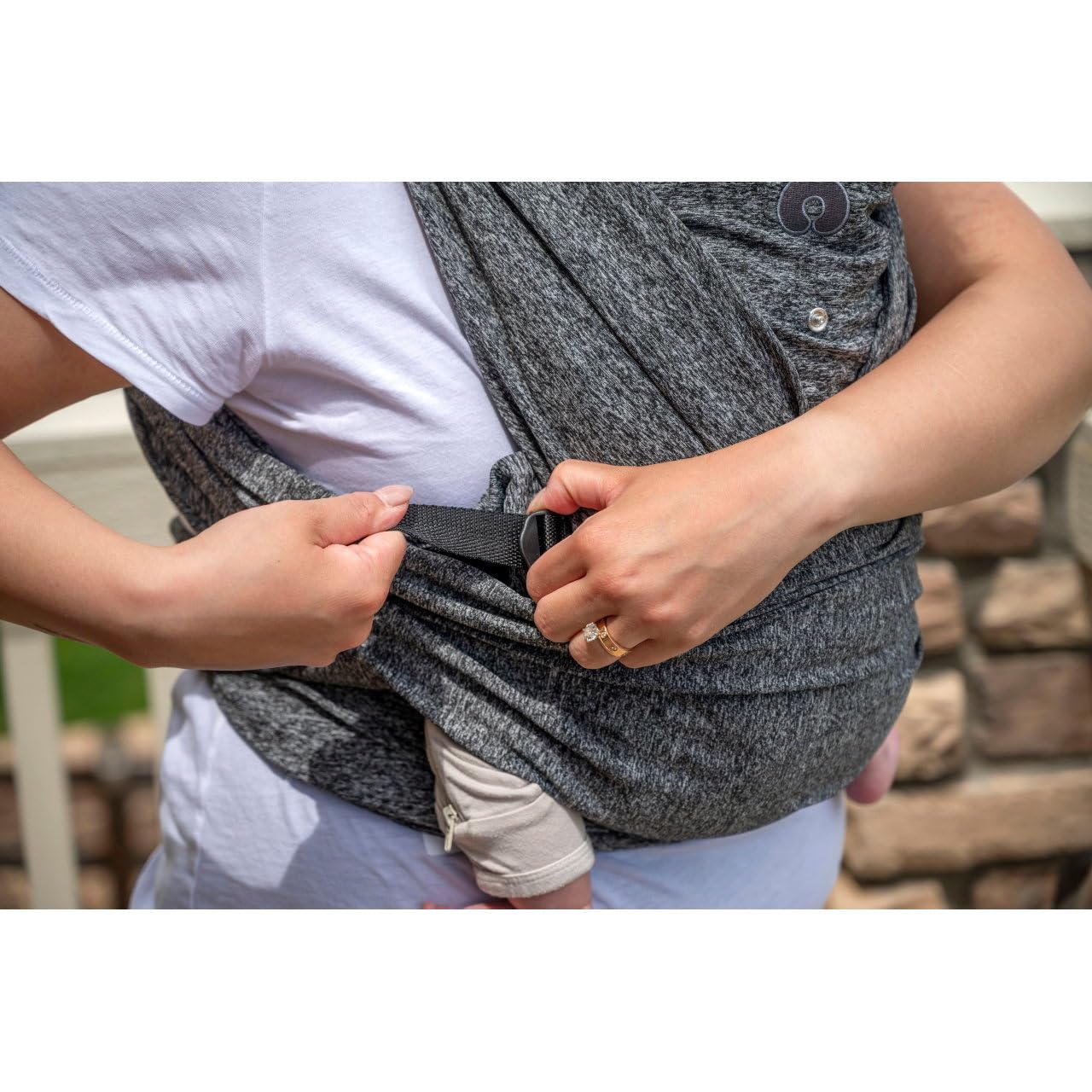 Boppy Nosidełko dla niemowląt, dziecko, matka, ergonomiczna, z uchwytem na głowę i szyję, łatwe do noszenia, regulowane, szerokie opaski, 0 miesięcy+, szary