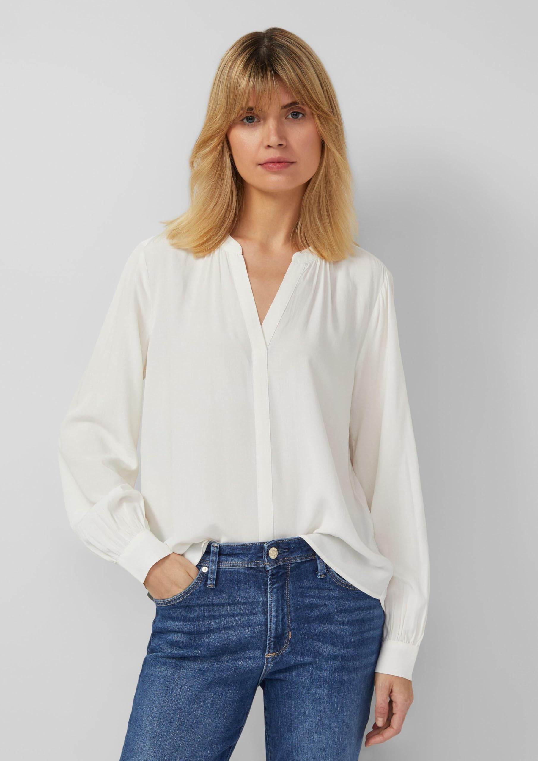 s.Oliver Damen Bluse – Regular Fit, Raffung, verlängertes Rückenteil