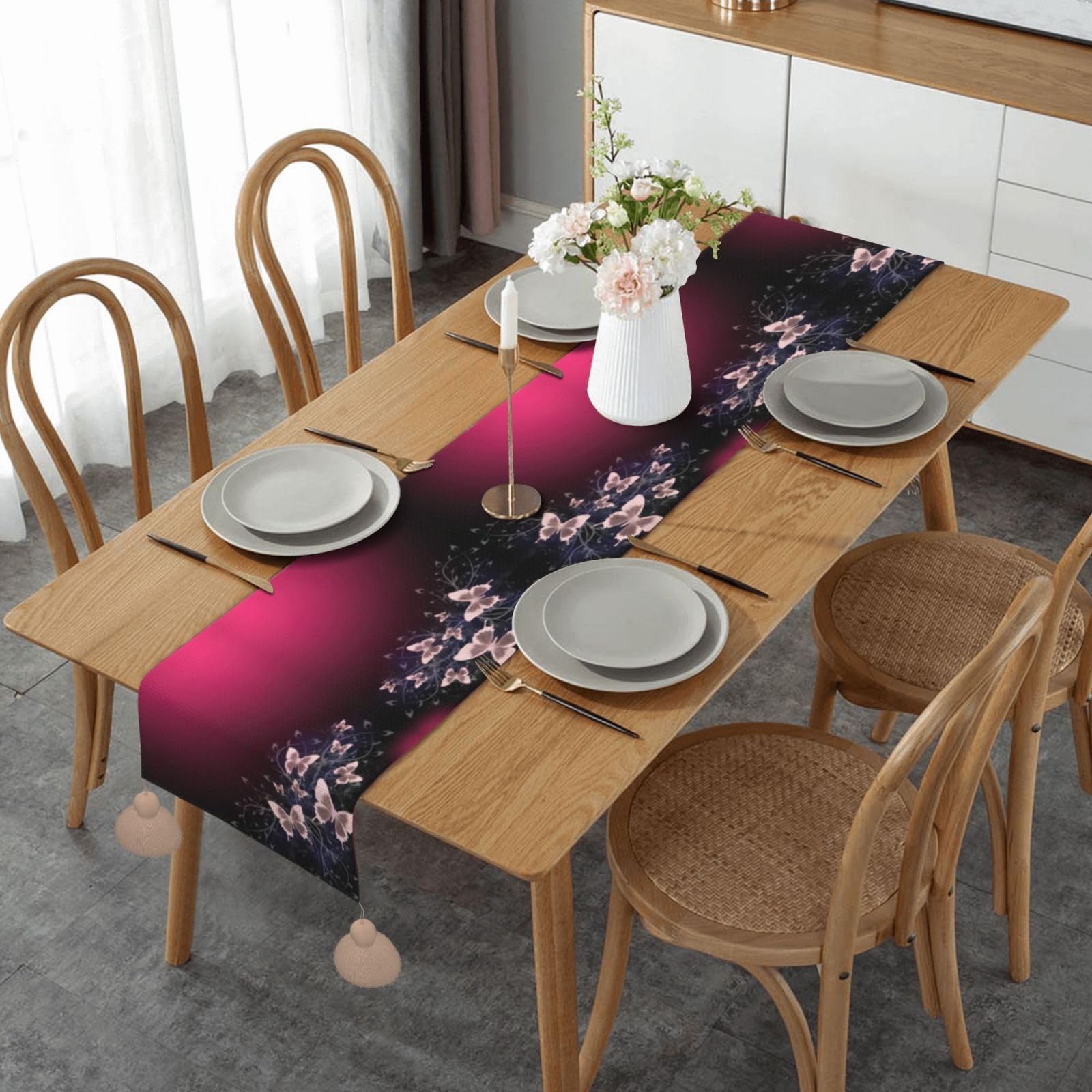 Chemin de table macramé fait main avec pompons élégants pour décoration raffinée