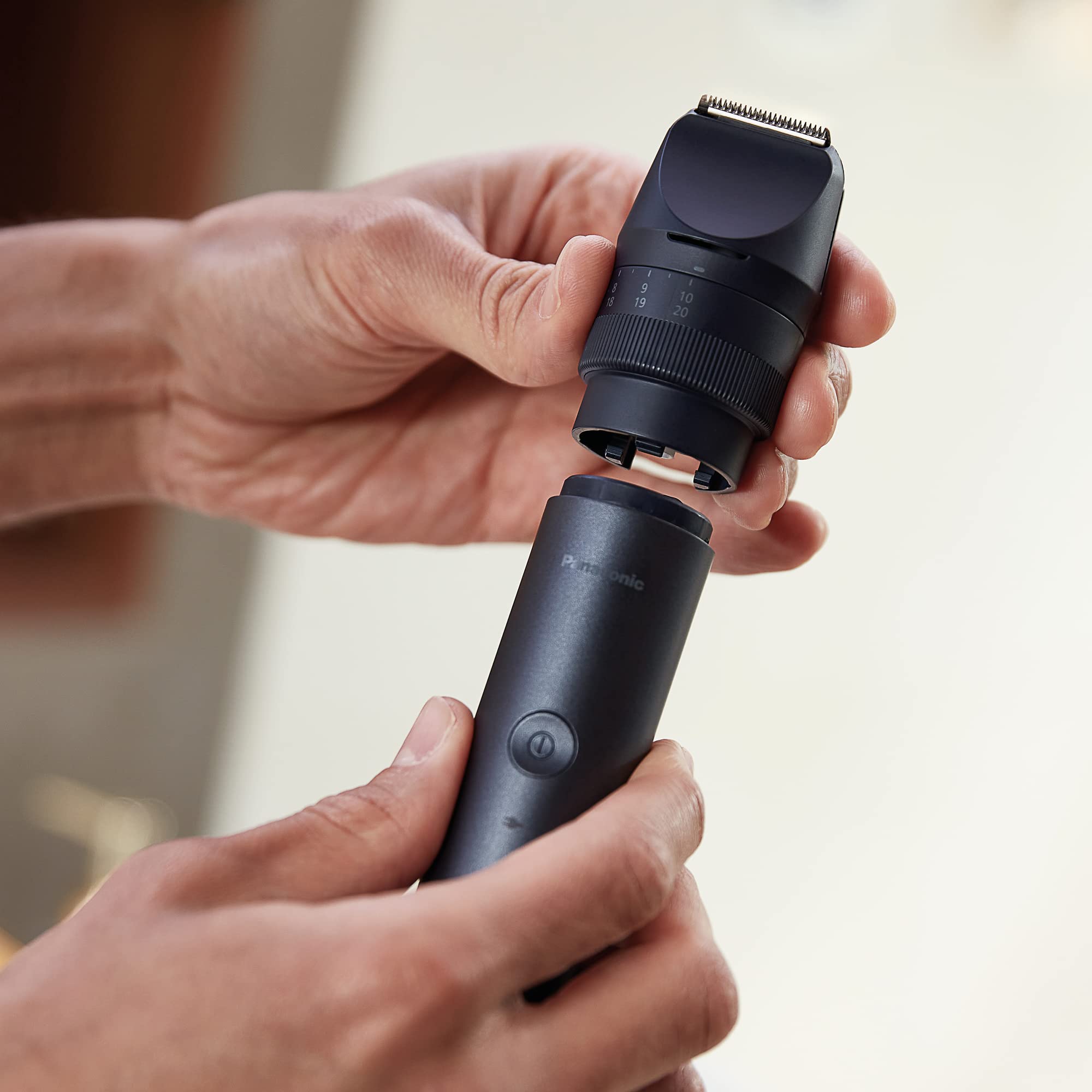 Panasonic MULTISHAPE Sistema modular de cuidado personal, cabezal de corte de barba, nariz, orejas y facial para hombres, cabezal de cepillo de dientes eléctrico con batería recargable iones litio