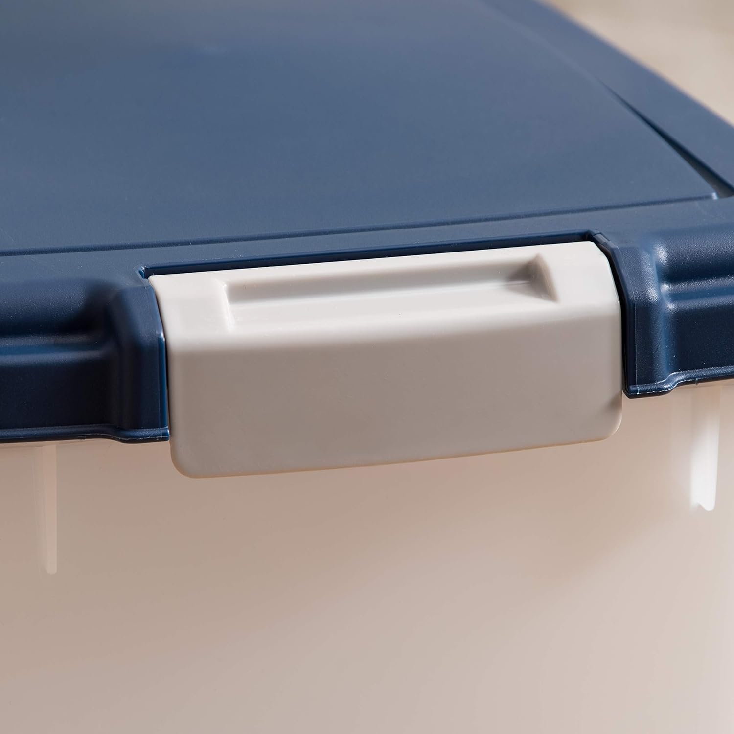 Pet Supplies : IRIS 33 quart Airtight Pet Food Container, Navy : 