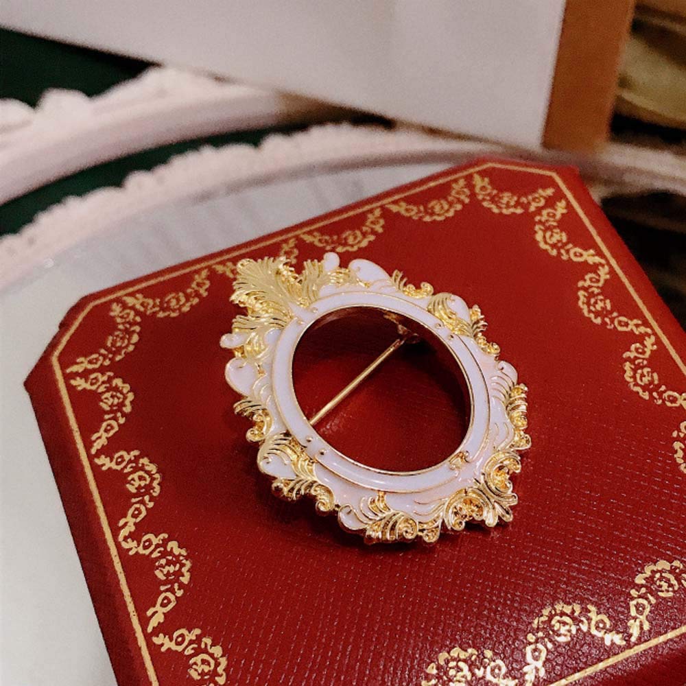 Luxury Brooch Accessories Irregular Abstract Face Hollow Men's and Women's Collar Frame Brooch Fashion Jewelry Badge Pin