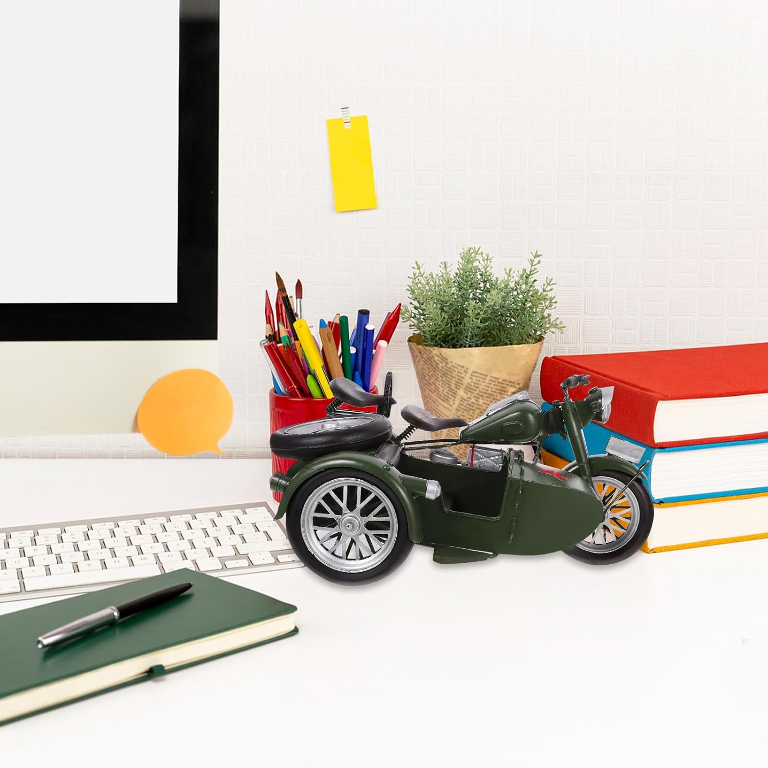 Classic Motor Model Iron Car Model Antique Car Model Vintage Tin Car Green Antique Vehicle Model Retro Motor Model