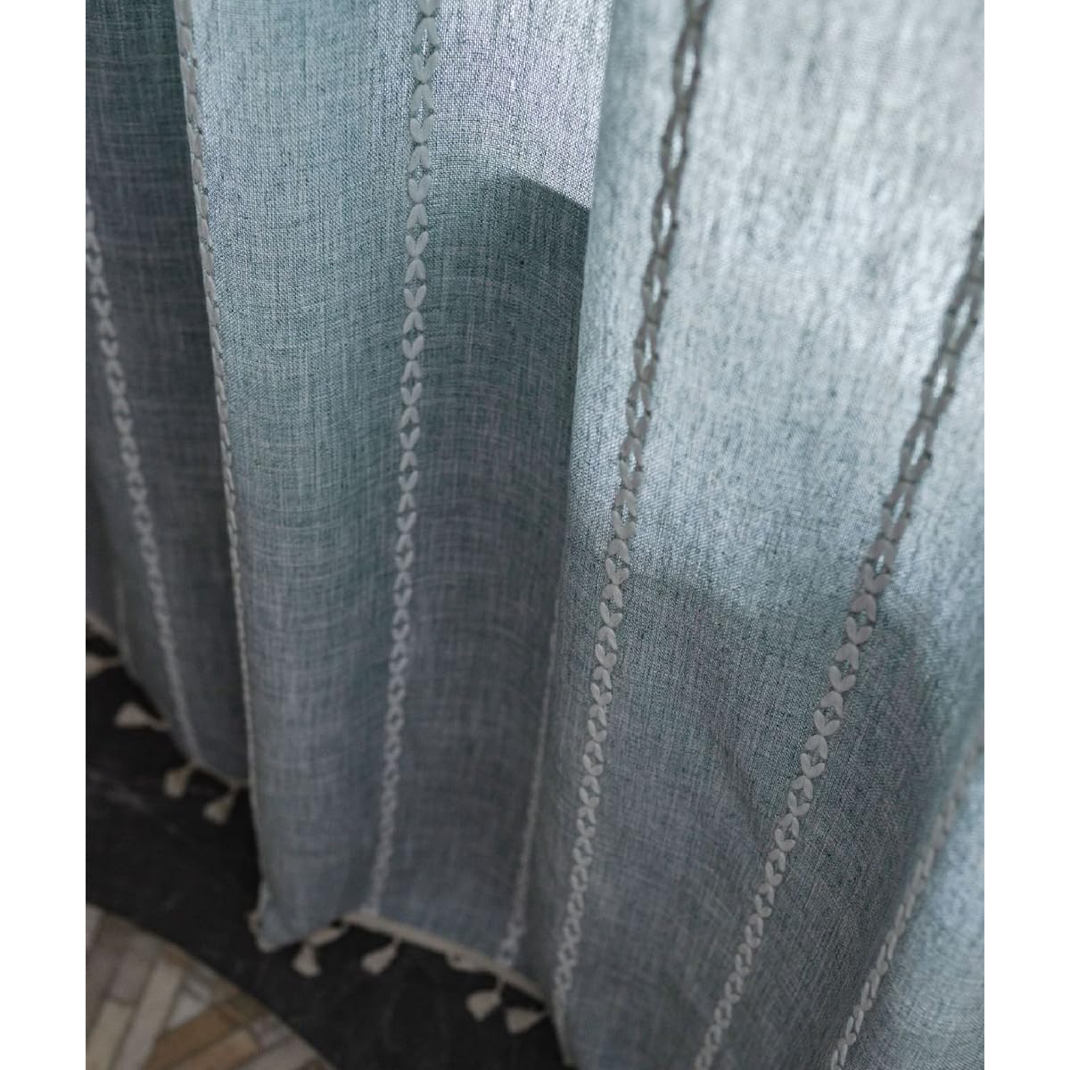 Vorhang Boho Gardinen Grau Vintage Leinenoptik Landhaus Modern Streifen Gestreift Halbtransparent Vorhänge mit Quaste Stangendurchzug für Fenster 1 Stück B132×H244cm