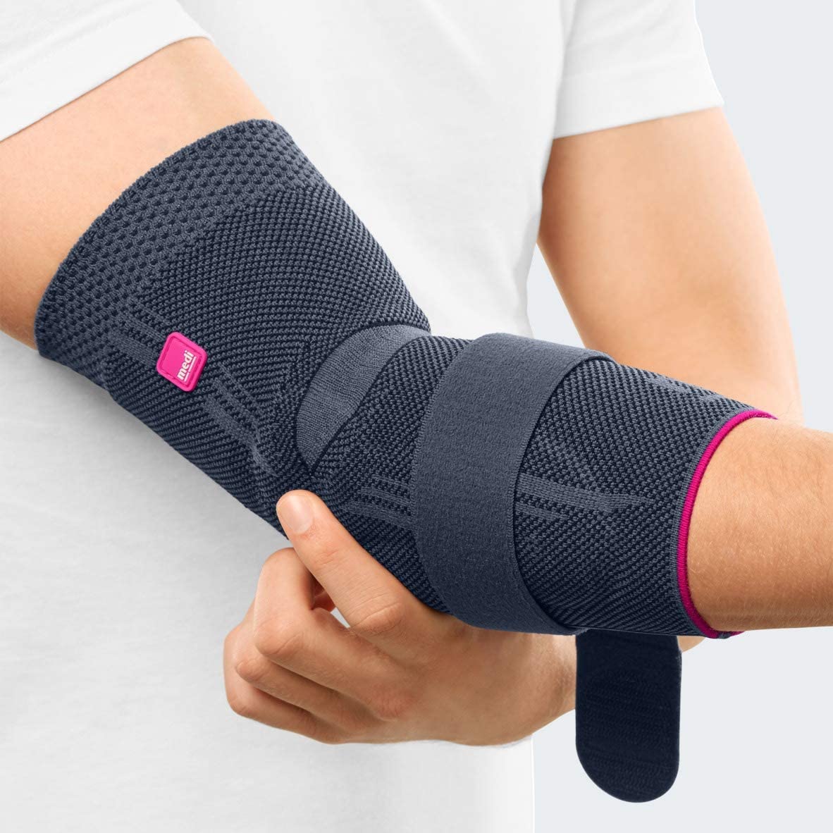 medi Epicomed - Ellenbogenbandage - Unisex - silber - Größe III - Kompressionsbandage zur Stabilisierung des Gelenks bei Tennisarm oder Golferarm - Beidseitig tragbar - Ellenbogen - atmungsaktiv