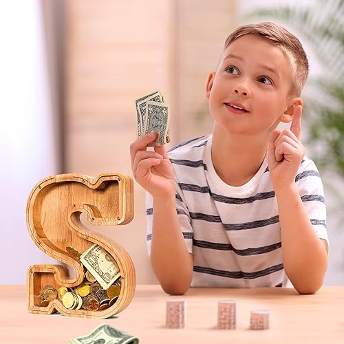 Miniatura 321 de SummiDate Alcancía de madera con nombre, niños y niñas, tamaño grande, letras alfabeto A-Z, monedas y billetes, inicial en cubierta transparente