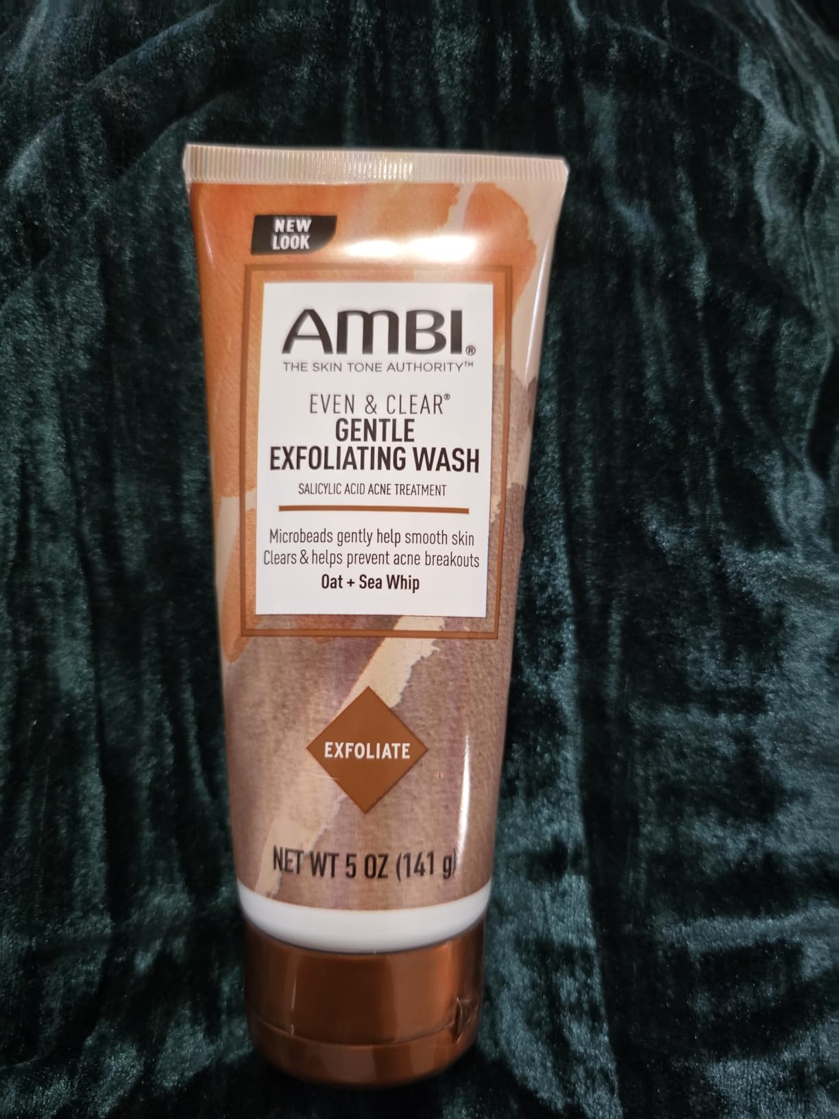 Ambi Even & Clear Gentle Exfoliating Wash with Oat and Sea Whip, Salicylic Acid Acne Treatment, Helps Clear & Prevent Breakouts, Exfoliates to Help Smooth Skin Tone & Texture, 5 Ounce