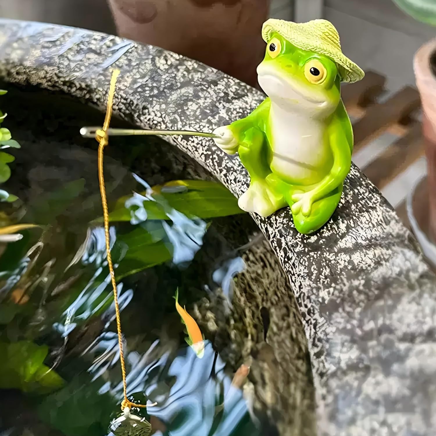 MURISE Dekoracyjne figurki żaby, figurki ogrodowe na zewnątrz, żaba do mini stawu, statuetka żaby z żywicy, do mini stawu, stawu tarasowego, wanny cynkowej, fontanny solarnej, ogrodu, na balkon