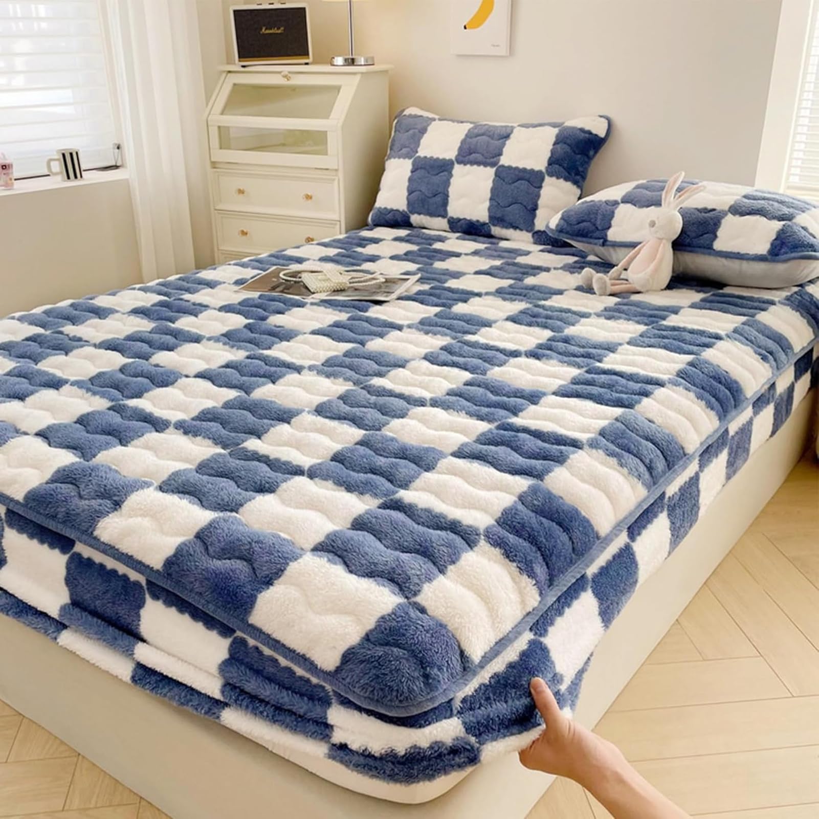 Milk Velvet Checkered Mattress Cover, Flannel Fitted Sheet,Ultra Soft Fluffy Non-Slip Protective Cover for Bed Mattress with Extra Deep Pocket,A,2 Pillowcases — image 1