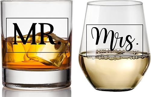 COOL AF Mr and Mrs - Juego de regalo de whisky y copas de vino, regalo de boda y compromiso para parejas y recién casados, esposo y esposa