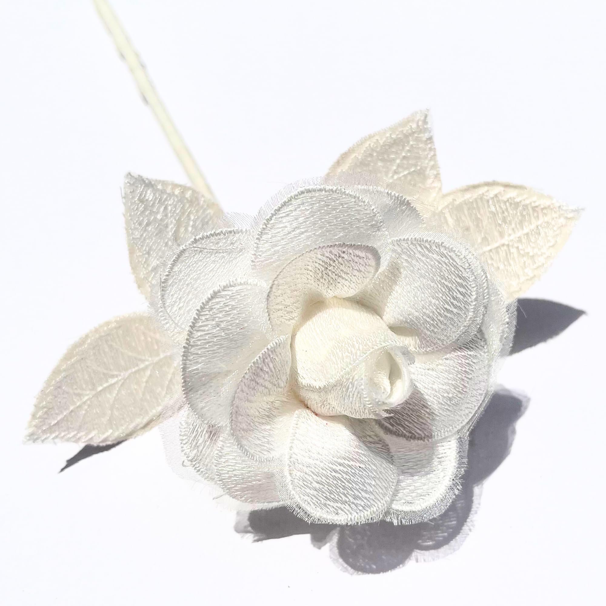 Camellia Bees Lace Rose