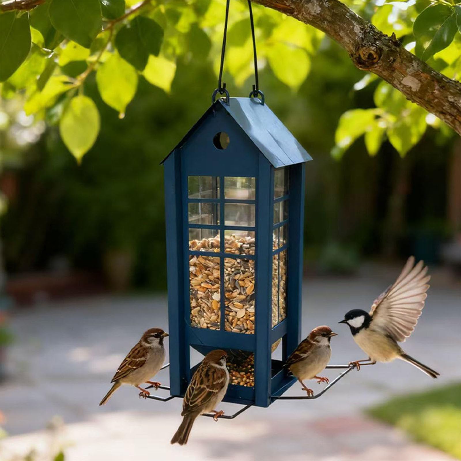Attraente mangiatoia per uccelli in metallo rosso o con ampio supporto per cibo per uccelli selvatici nei giardini Fornitore per esterni Cortile riempimento semplice