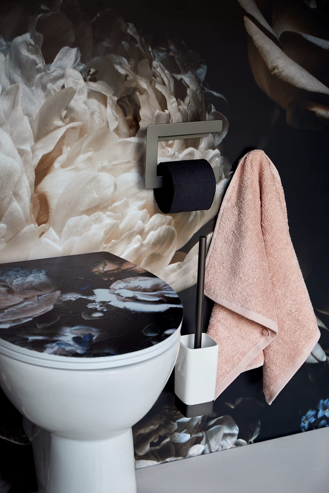 Wenko 24066100 Premium Peony con Sedile WC in Rilievo con abbassamento Automatico, antiruggine, Fissaggio igienico in Acciaio Inox
