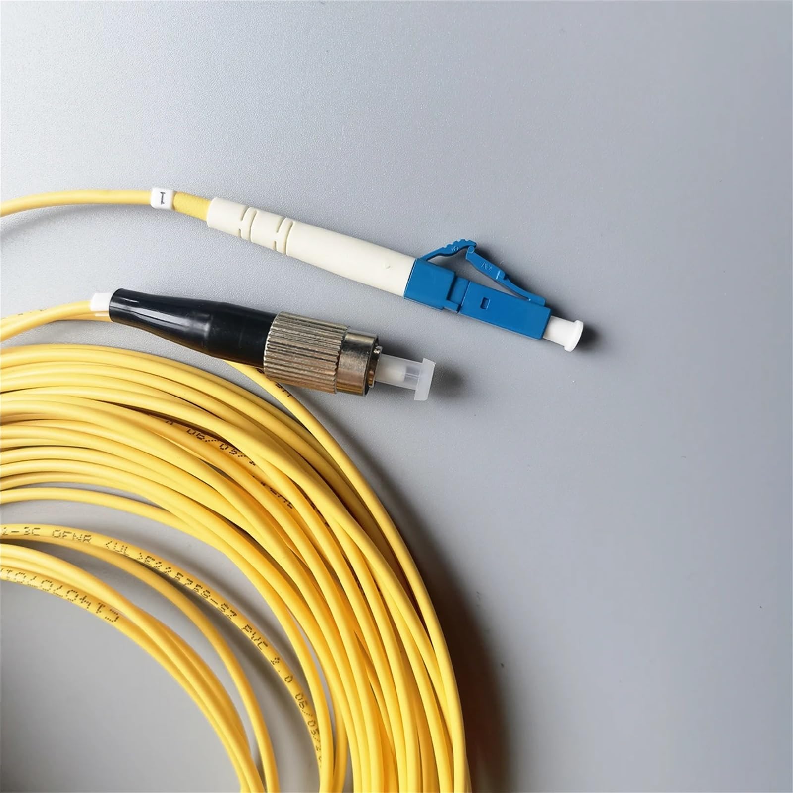 câbles à fibre optique, Cordon de raccordement fibre optique monomode FC/UPC-LC/UPC, diamètre 2,0 mm, 0,8 m/10 m(10M FCupc To LCupc)