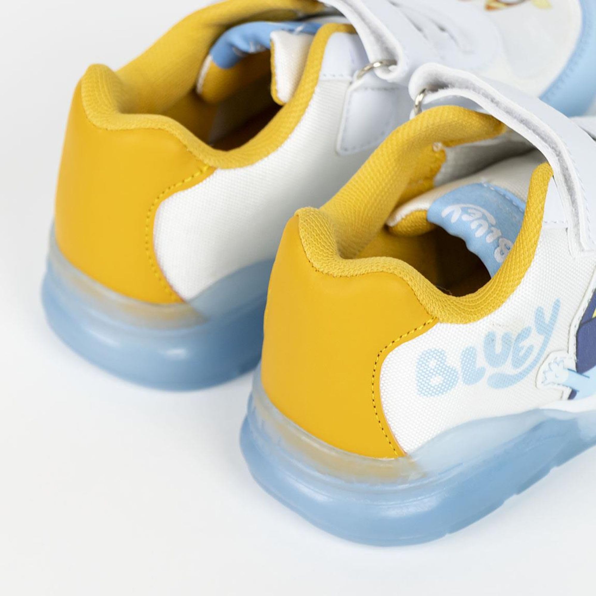 CERDÁ Life'S Little Moments Deportiva Suela TPR con Luces Bluey Zapatillas DeportivasUnisex niños