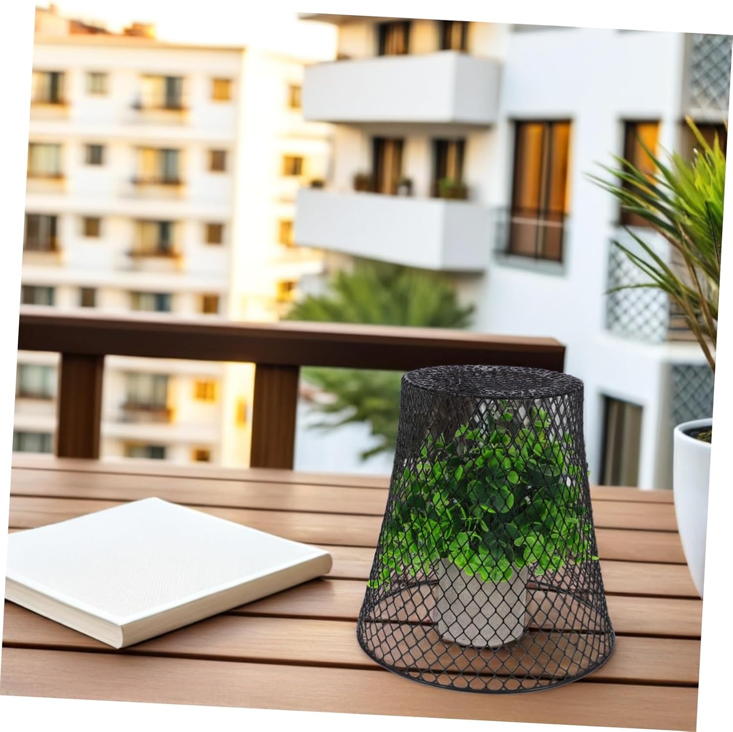 BESPORTBLE Sturdy Iron Garden Cloche Chicken Wire Plant Protectors Metal Cages for Seedlings Vegetables Outdoor Balcony Protection