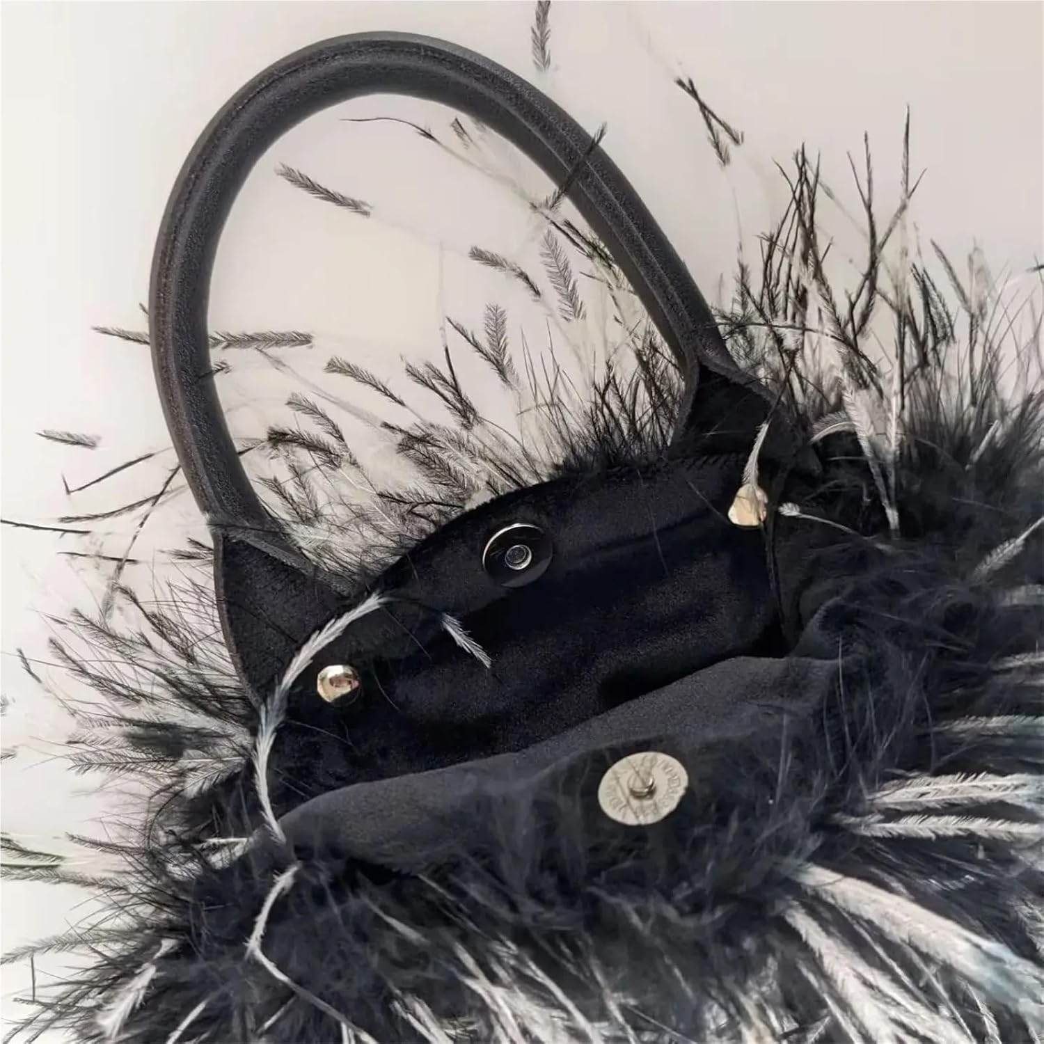 Feather Mini Handbag Furry Women Change Purse For Party for Autumn and Winter(WHITE)
