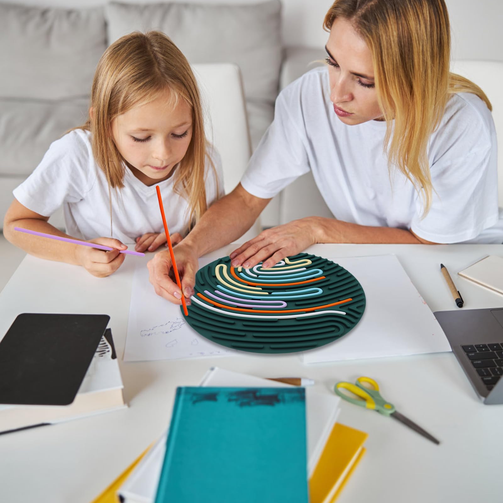 OMJMYY Sensory Activity Board karta aktywności sensorycznej, silikonowa karta sensoryczna Fidget z 20 strunami i torbą podróżną dla dzieci 3+ i dorosłych ADHD, autyzm, stres lękowy