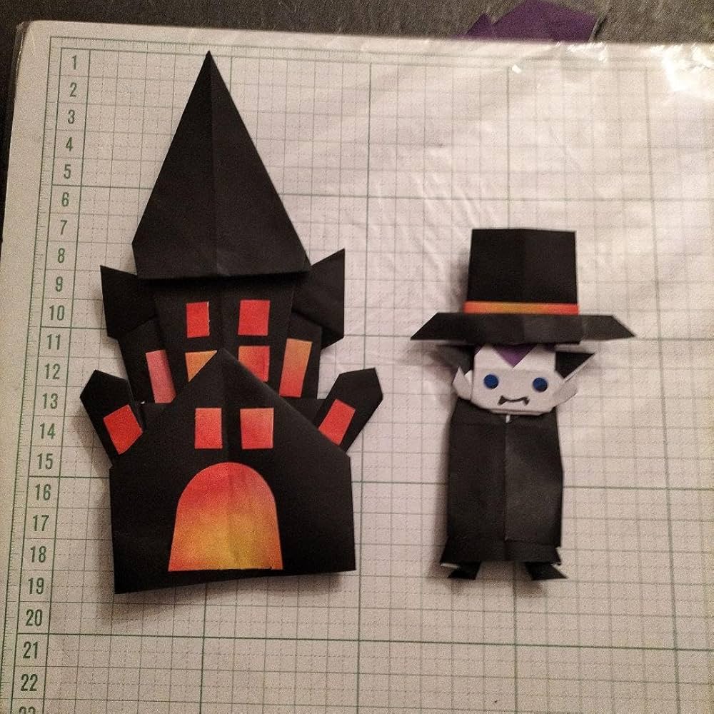 Amazon.co.jp: 折り紙 ハロウィン壁面 ドラキュラ様と狼男等