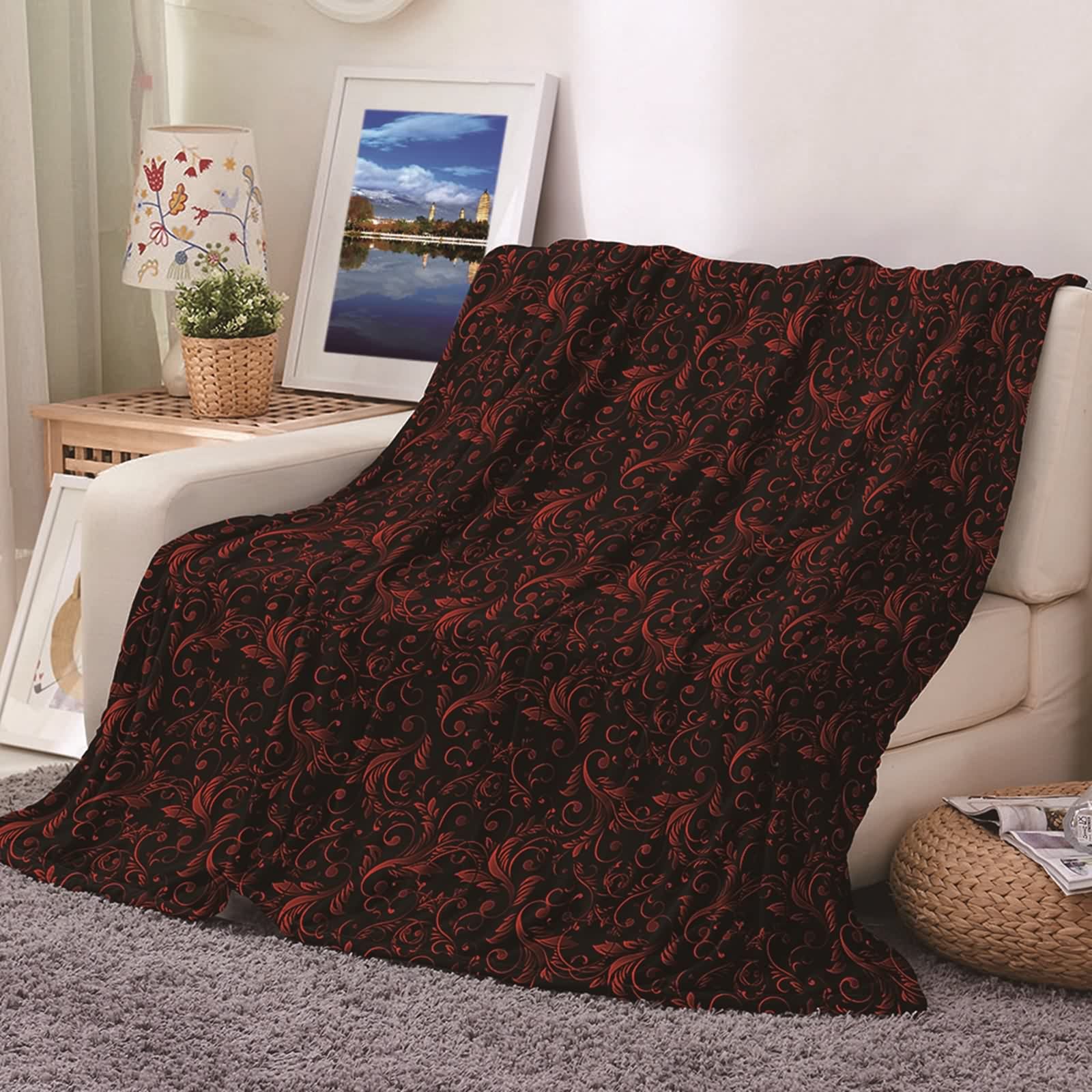 Plaid polaire flannel doux pour cocooner sur le canapé avec motifs floraux