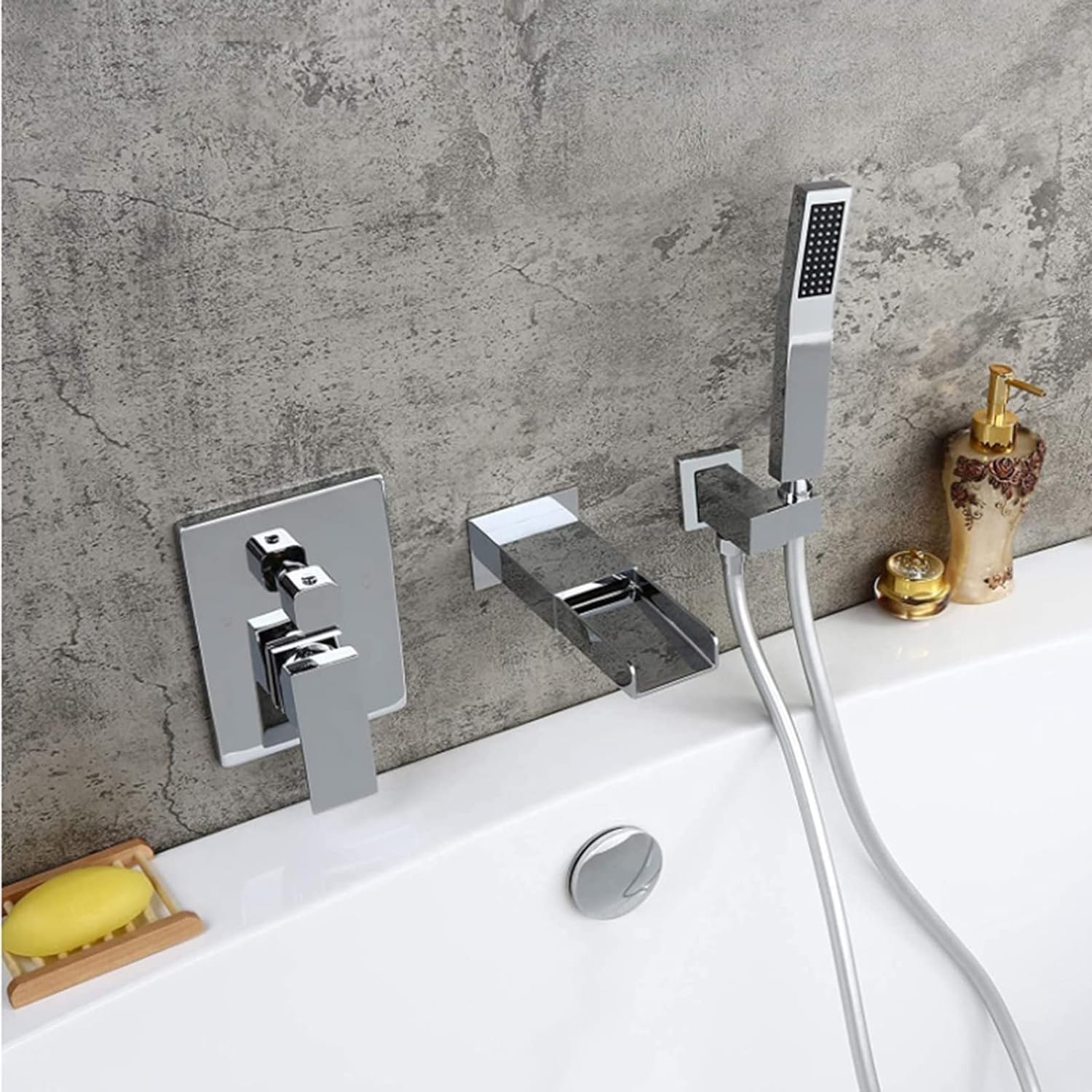 Robinetterie cascade de baignoire haut de gamme, mitigeur mural au design chromé miroir