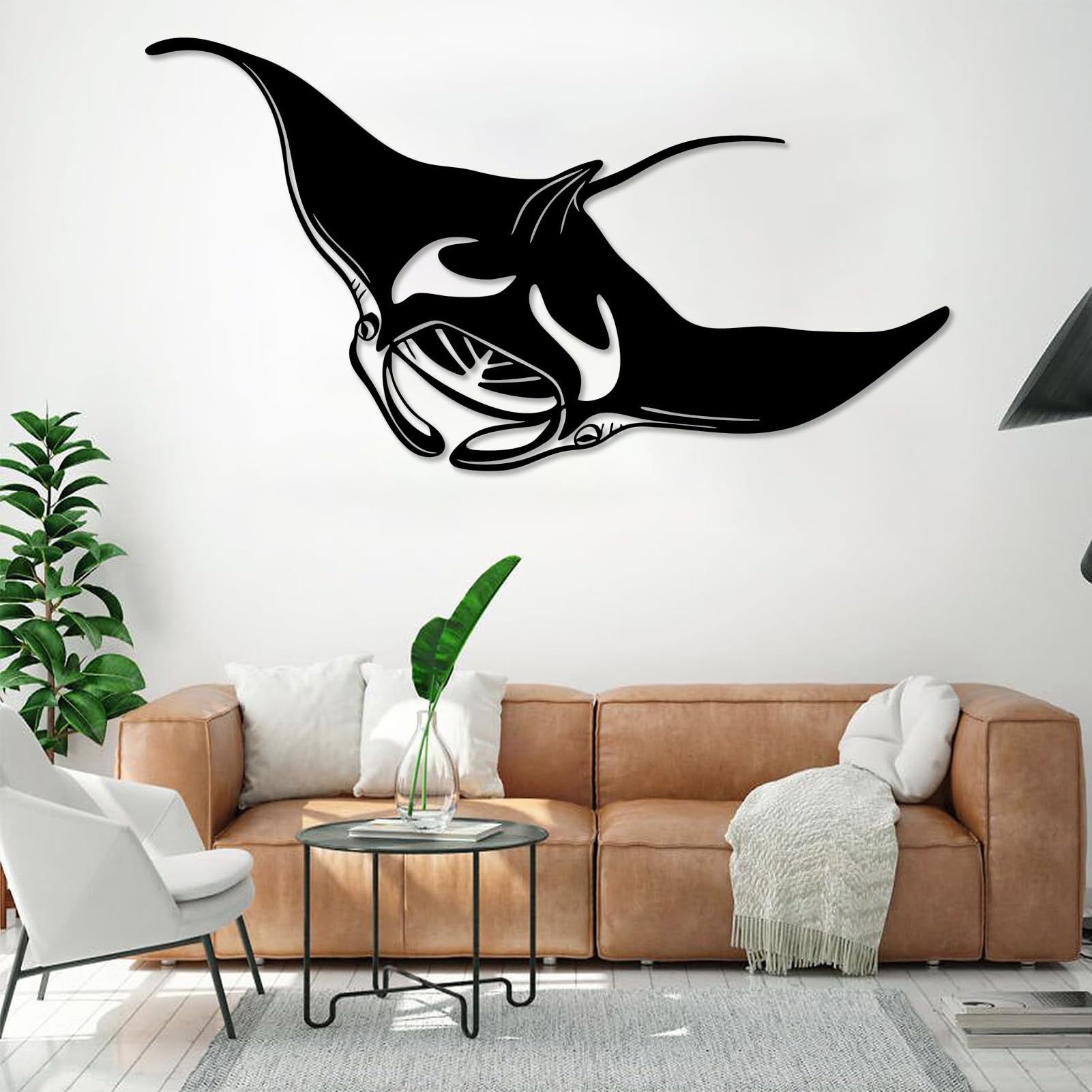 Metalowa dekoracja ścienna Wisząca rzeźba przedstawiająca morski wzór Manty do salonu sypialni lub biura biały 90 x 48 cm (35 x 19 cali)