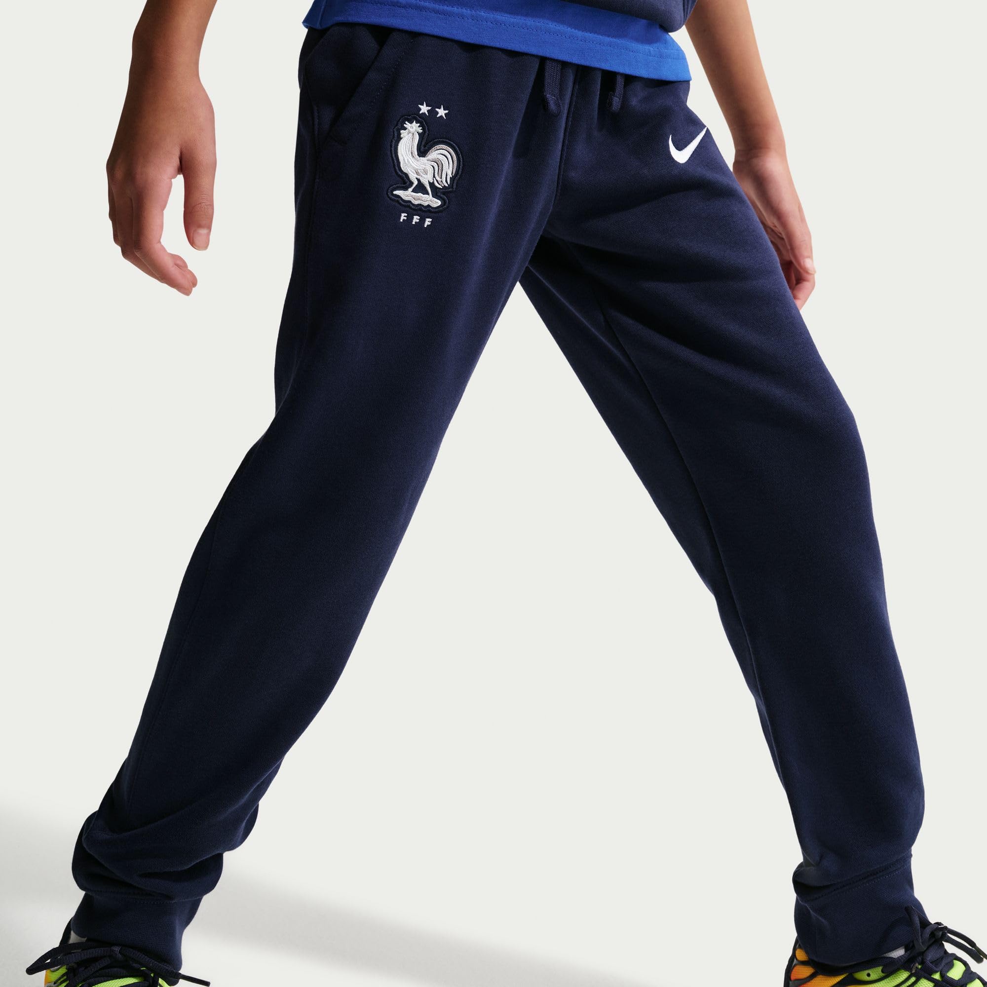 NIKE Fff Club Nike Fußball-jogger Für Ältere Kinder Für Jungen - Piłka nożna joggery Chłopcy