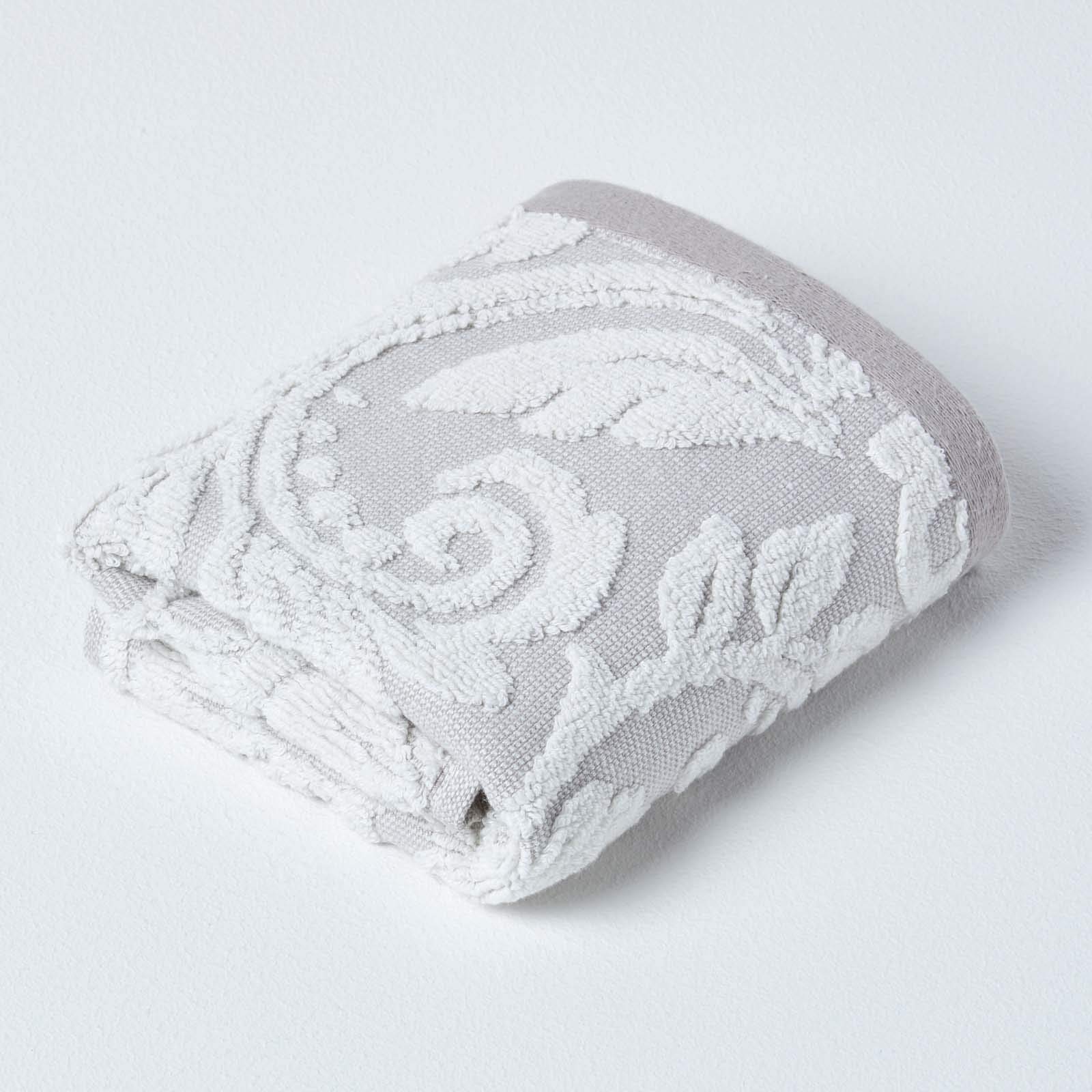Homescapes Damask 100% Turkish Cotton 600 GSM Towel in Beige | Size: Guest Towel