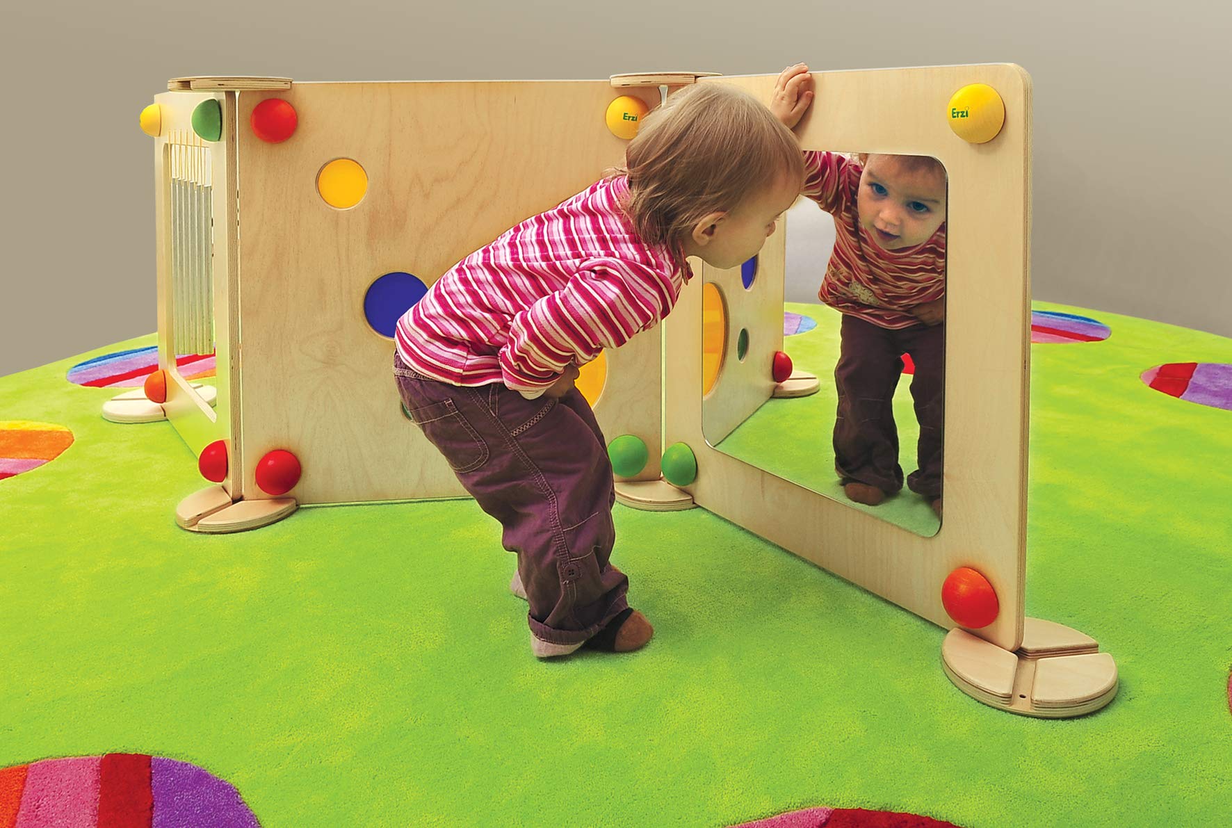 Erzi 51143 Babypfad Spiegel aus Holz, pädagogisch wertvoll | geeignet für Wartezimmer, Gruppenräume und Foyer